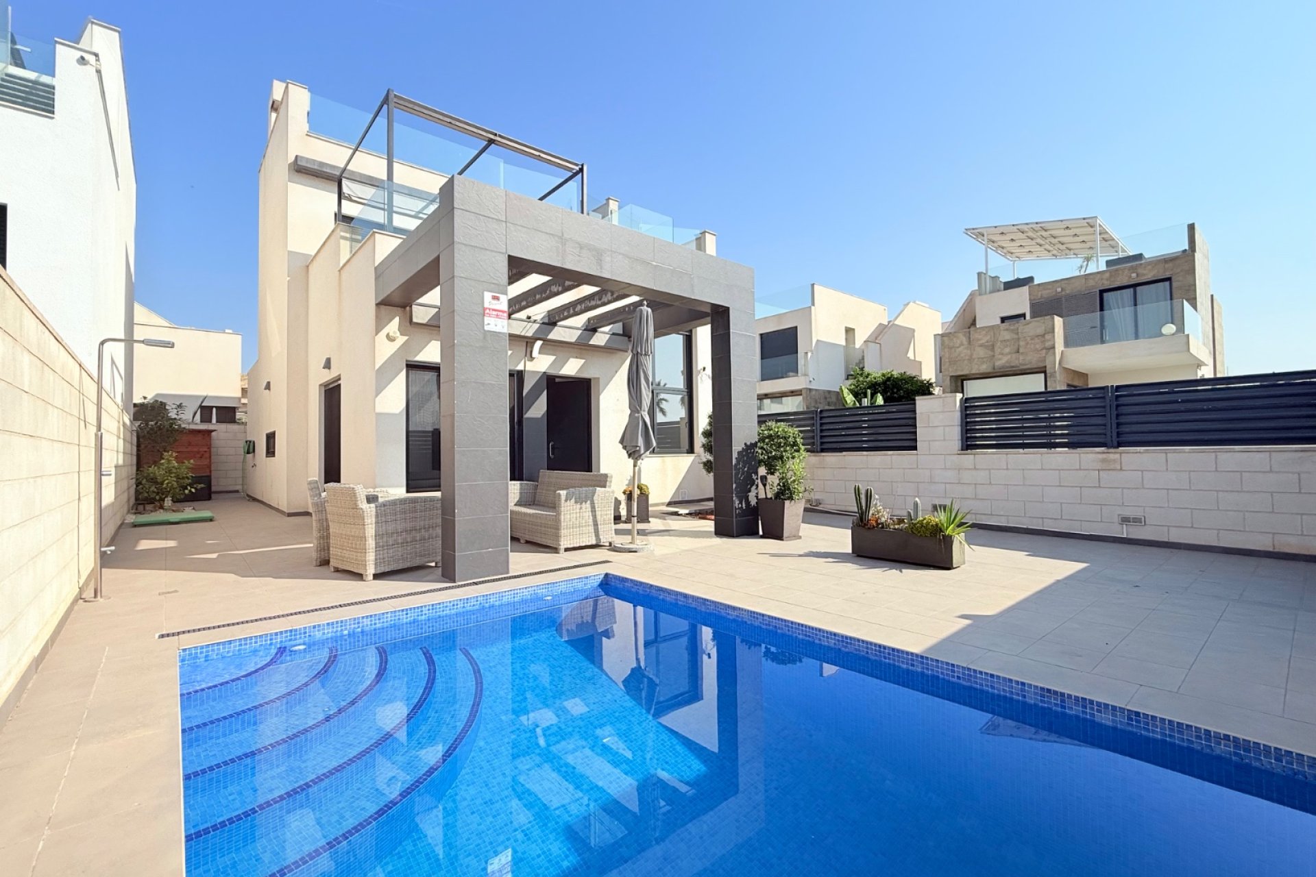 Reventa - Villa -
Ciudad Quesada - Pueblo Bravo