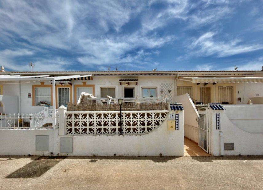 Reventa - Villa -
Ciudad Quesada - Pueblo Bravo