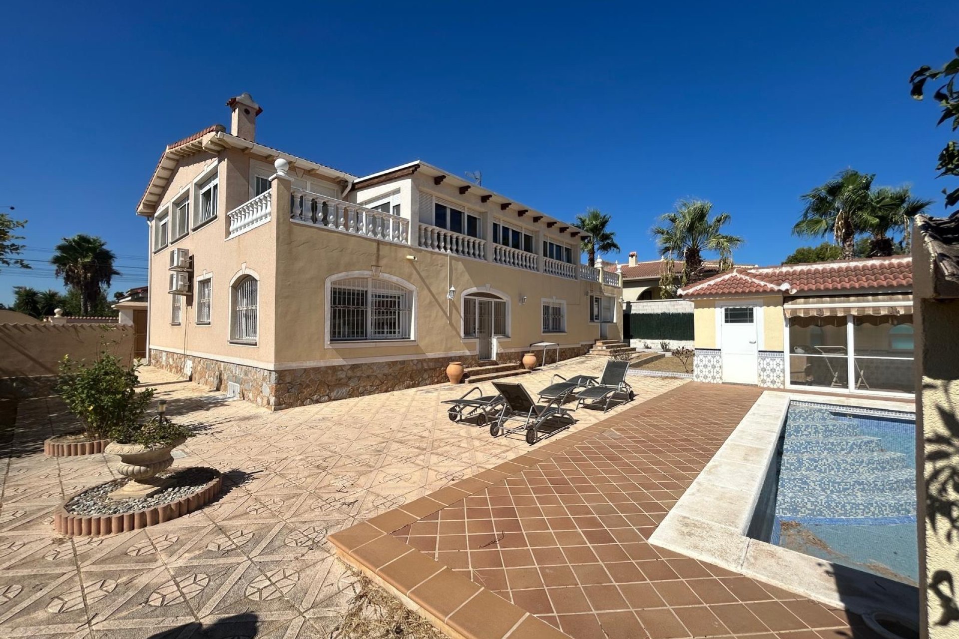 Reventa - Villa -
Ciudad Quesada - town