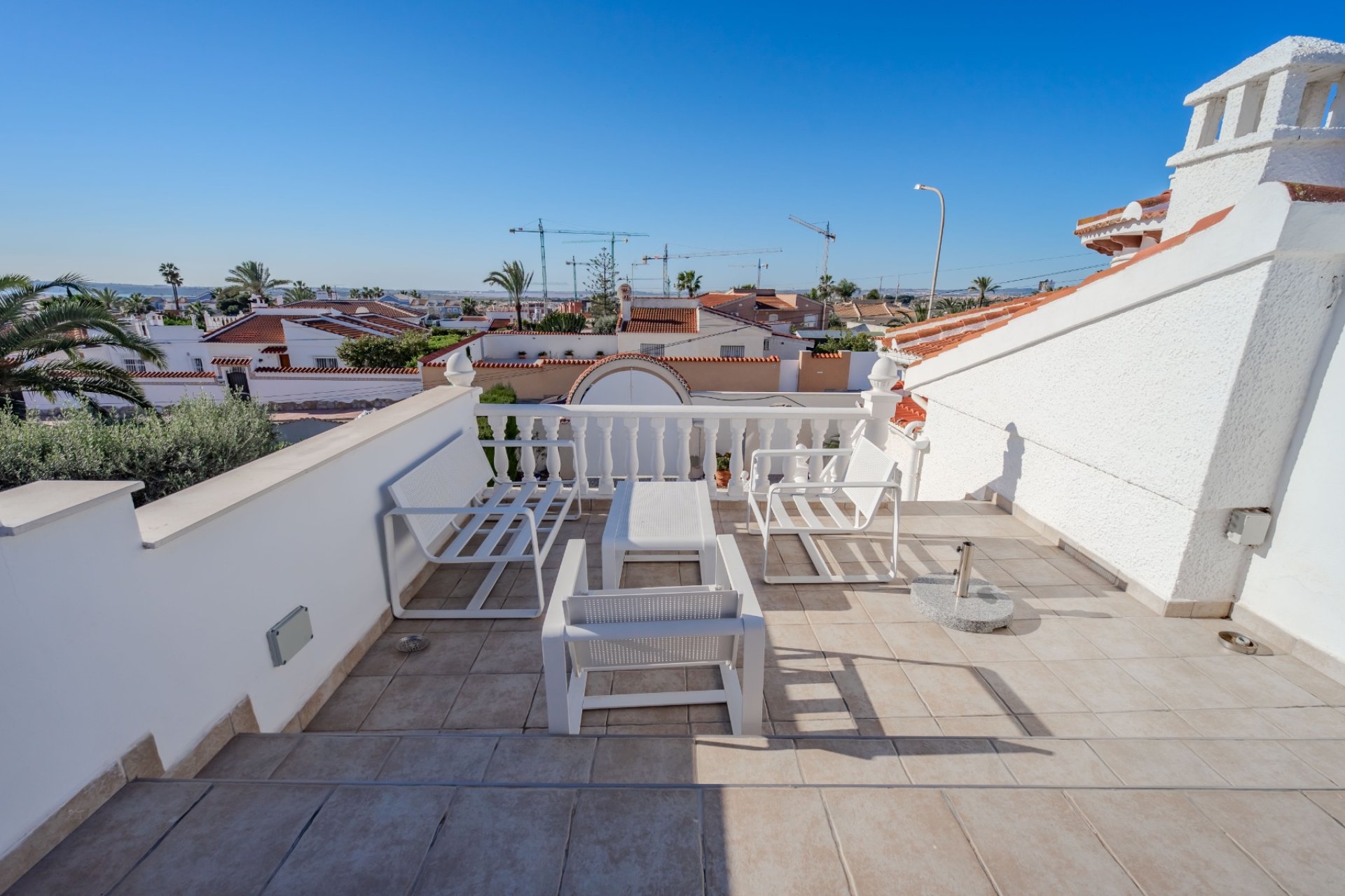 Reventa - Villa -
Ciudad Quesada - town