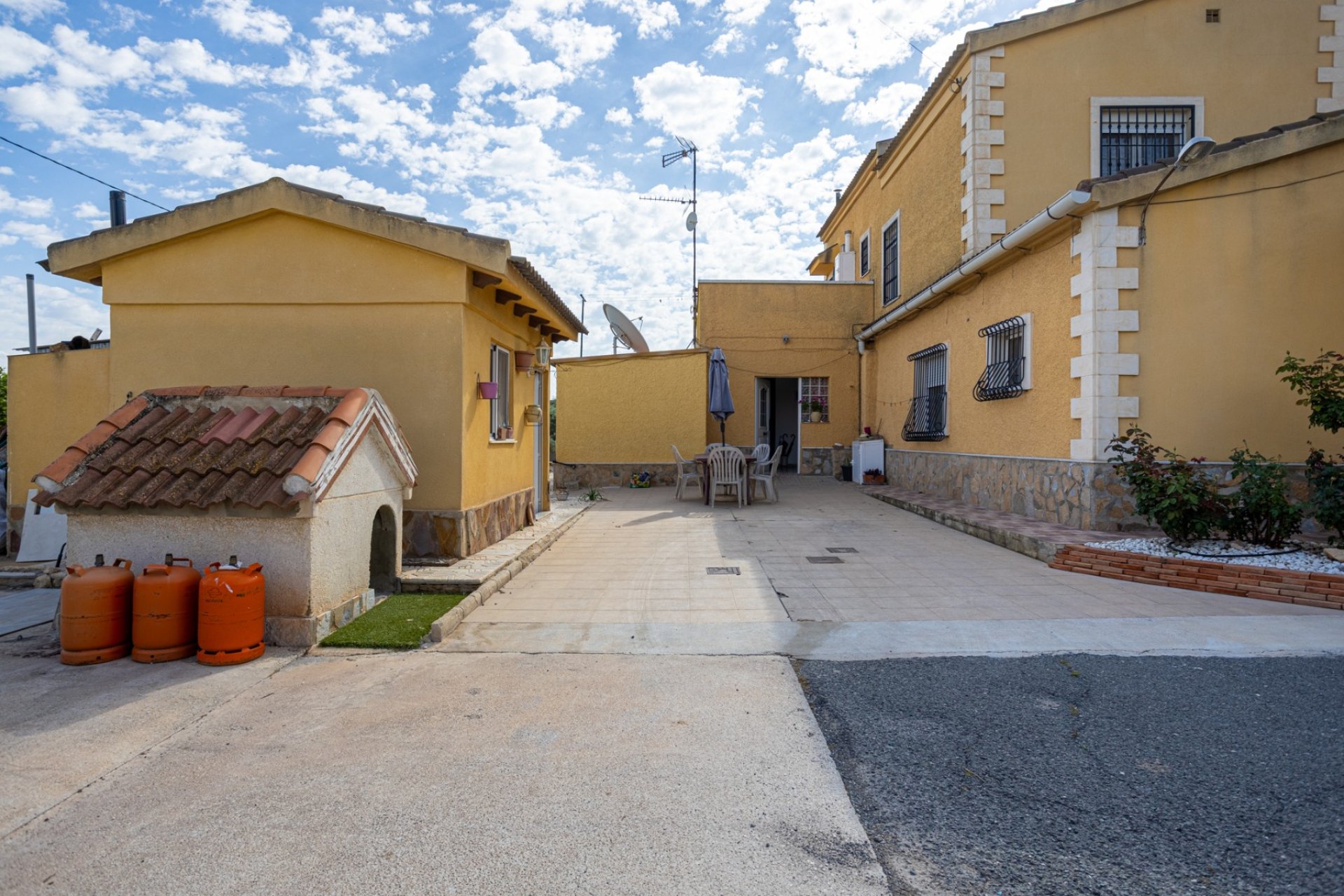 Reventa - Villa -
Elche - La Hoya