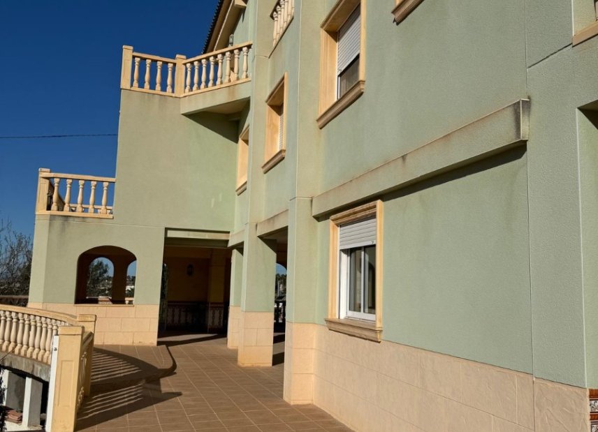 Reventa - Villa -
Elche - La Marina