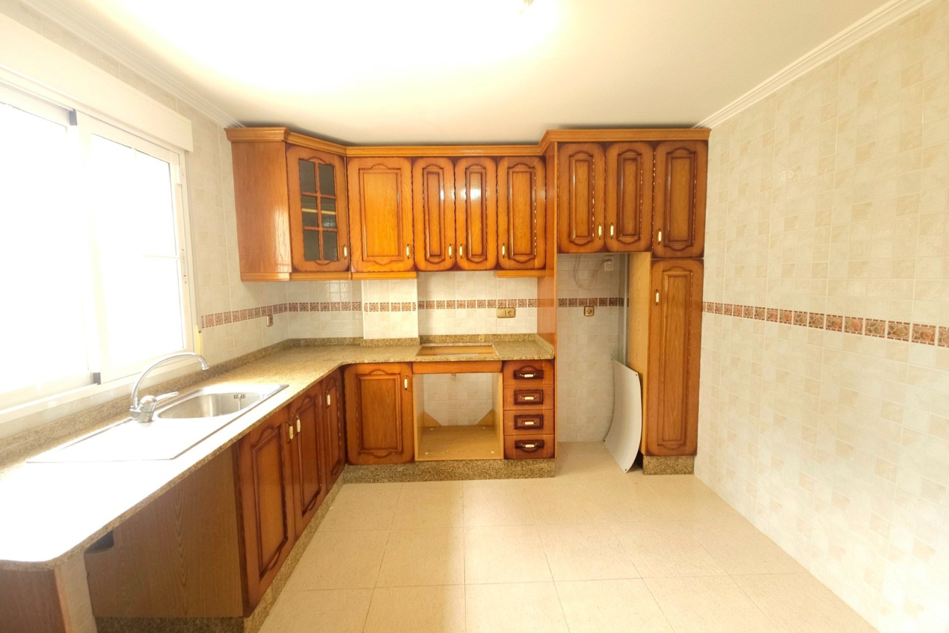 Reventa - Villa -
Elche - La Marina