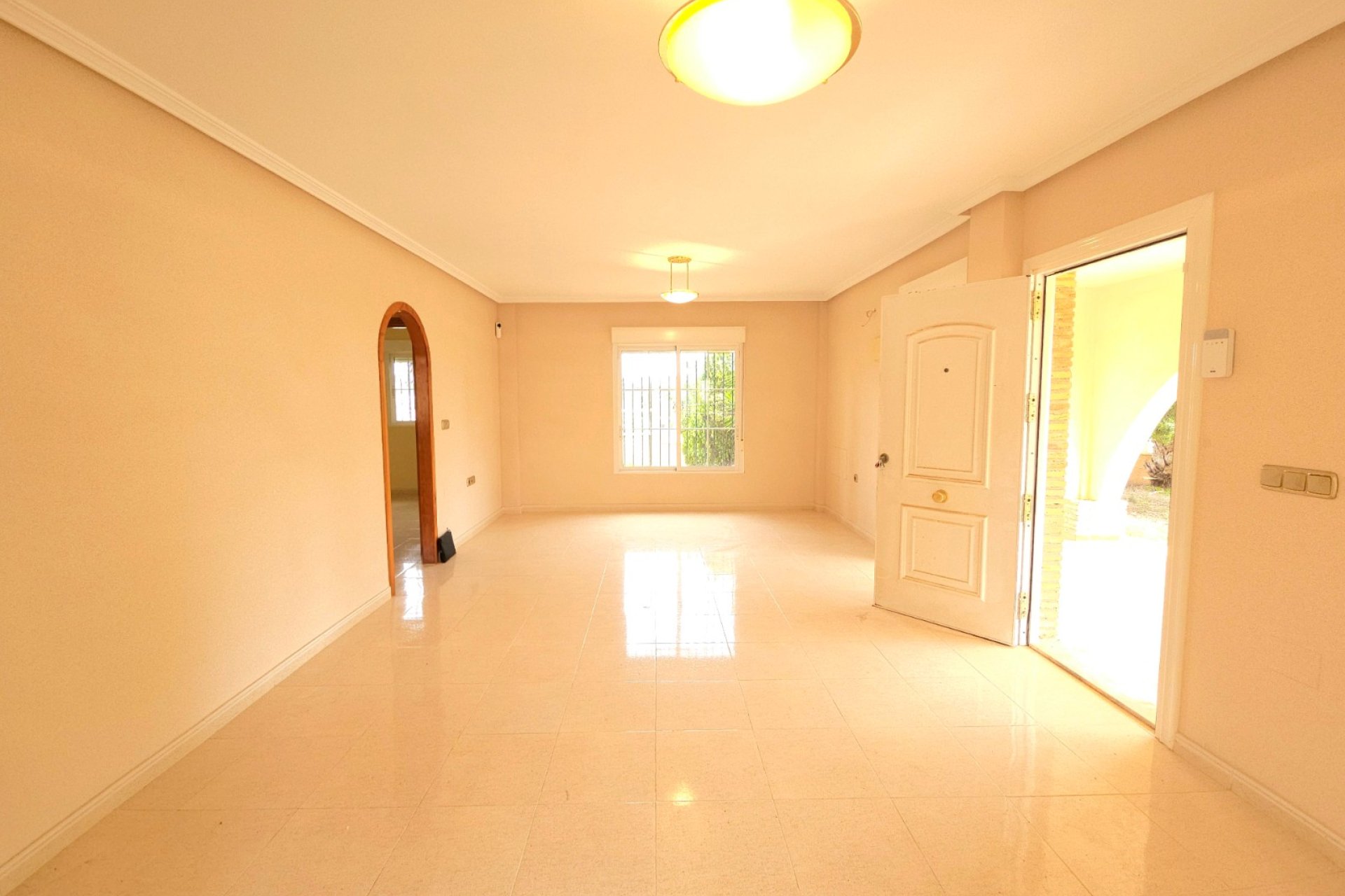 Reventa - Villa -
Elche - La Marina