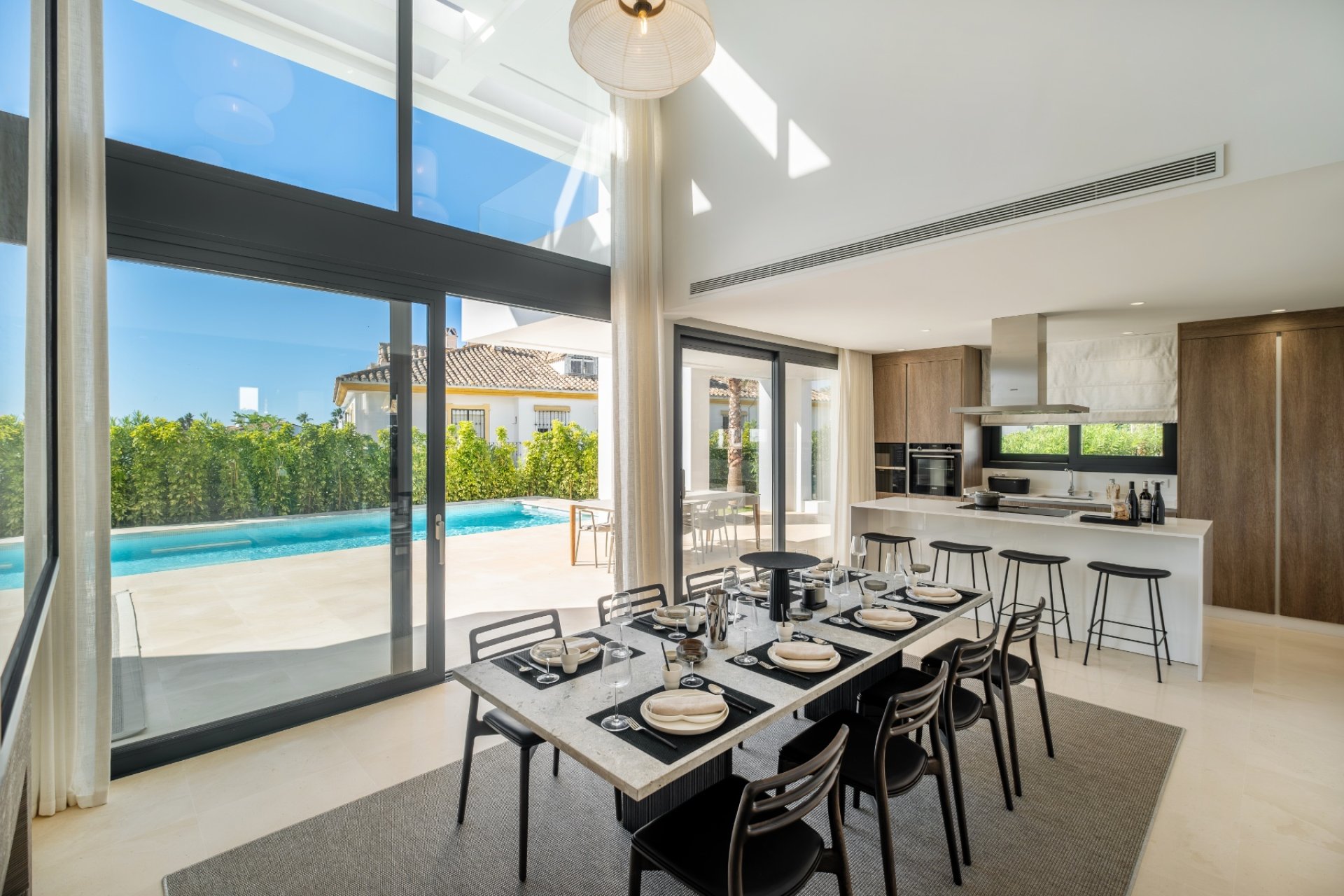 Reventa - Villa -
Estepona - El Paraíso