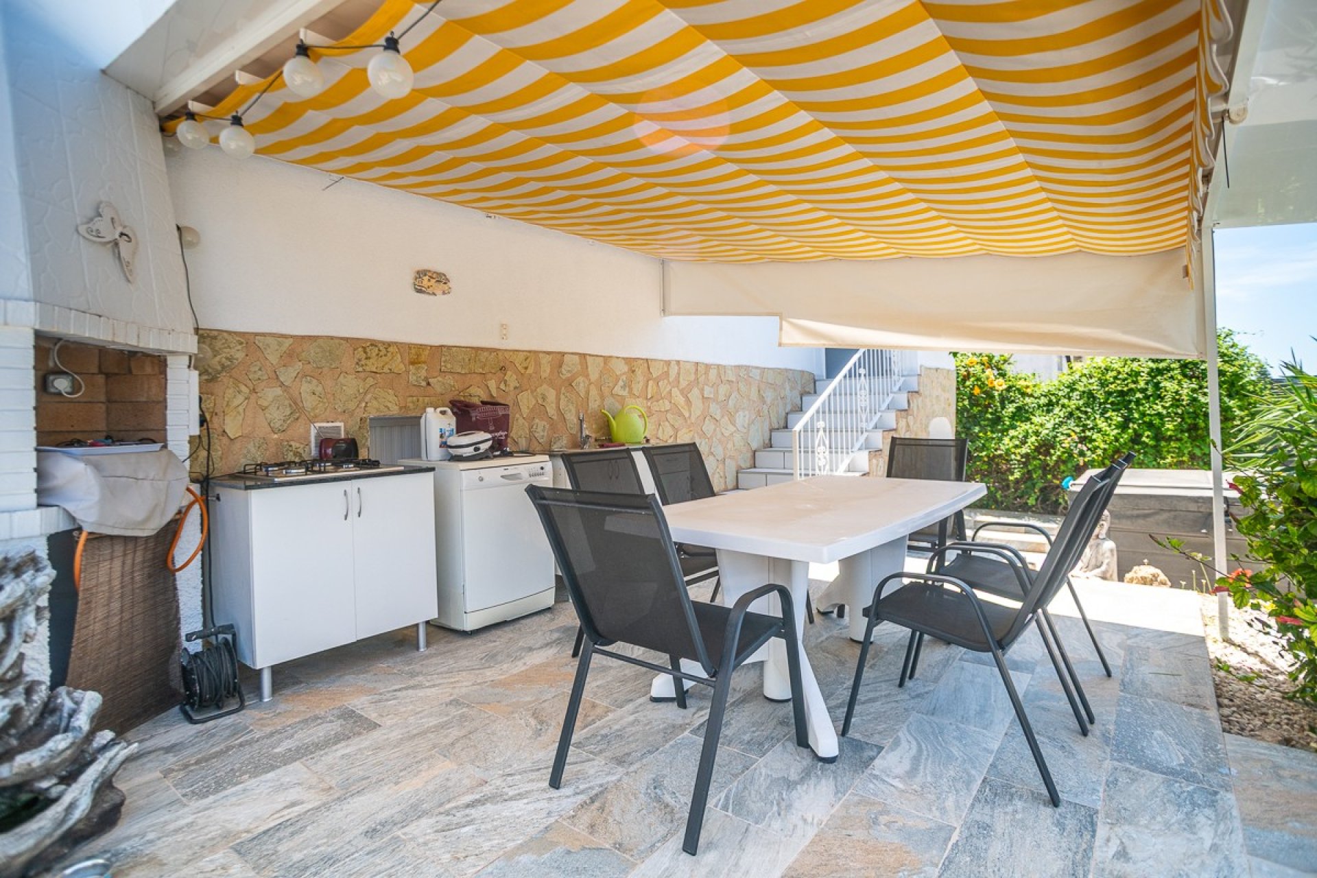 Reventa - Villa -
La Marina - LA MARINA