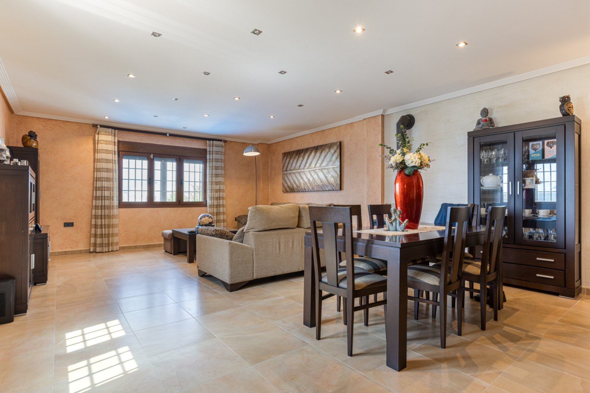 Reventa - Villa -
Los Montesinos - La Herrada