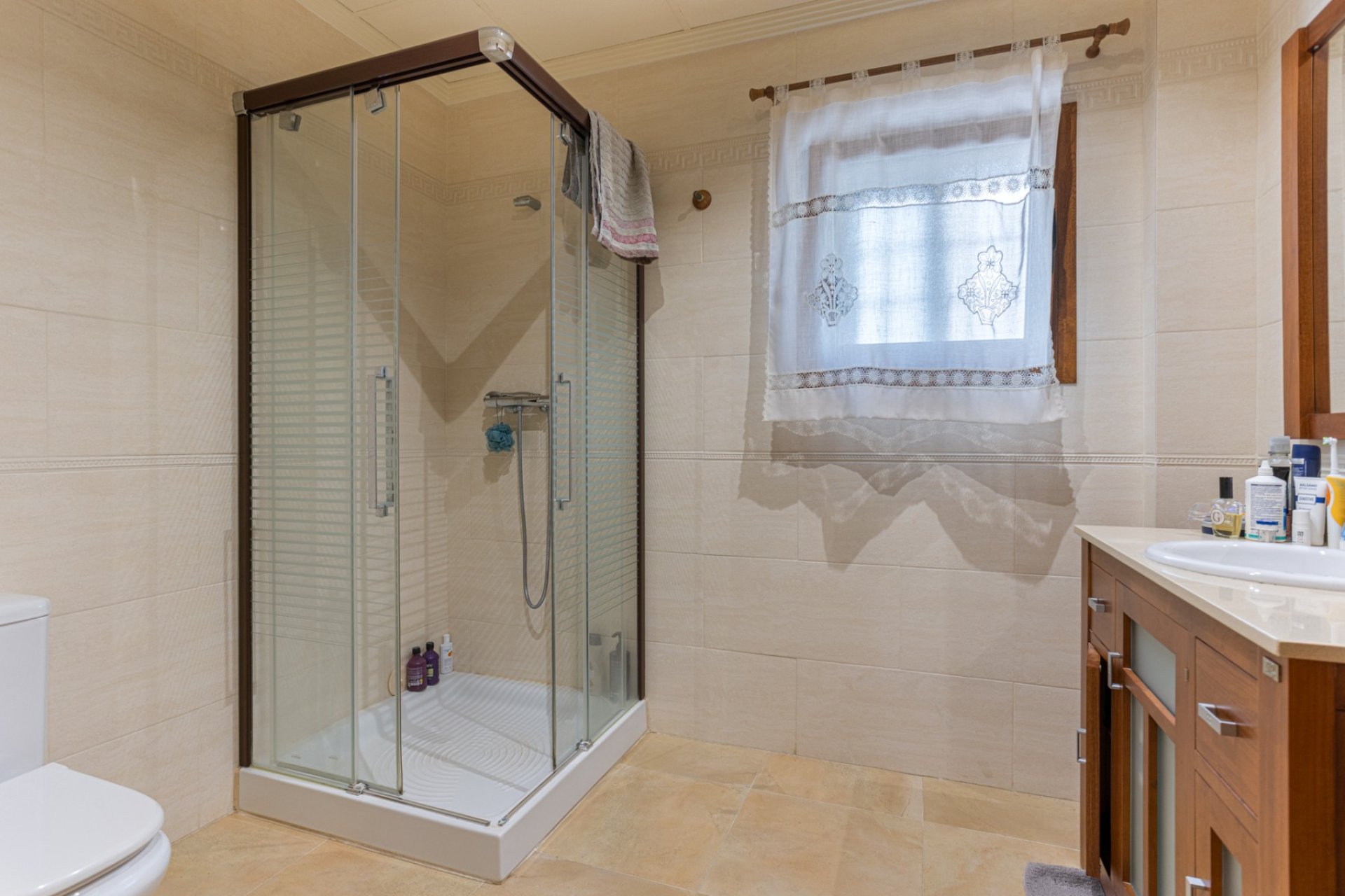 Reventa - Villa -
Los Montesinos - La Herrada