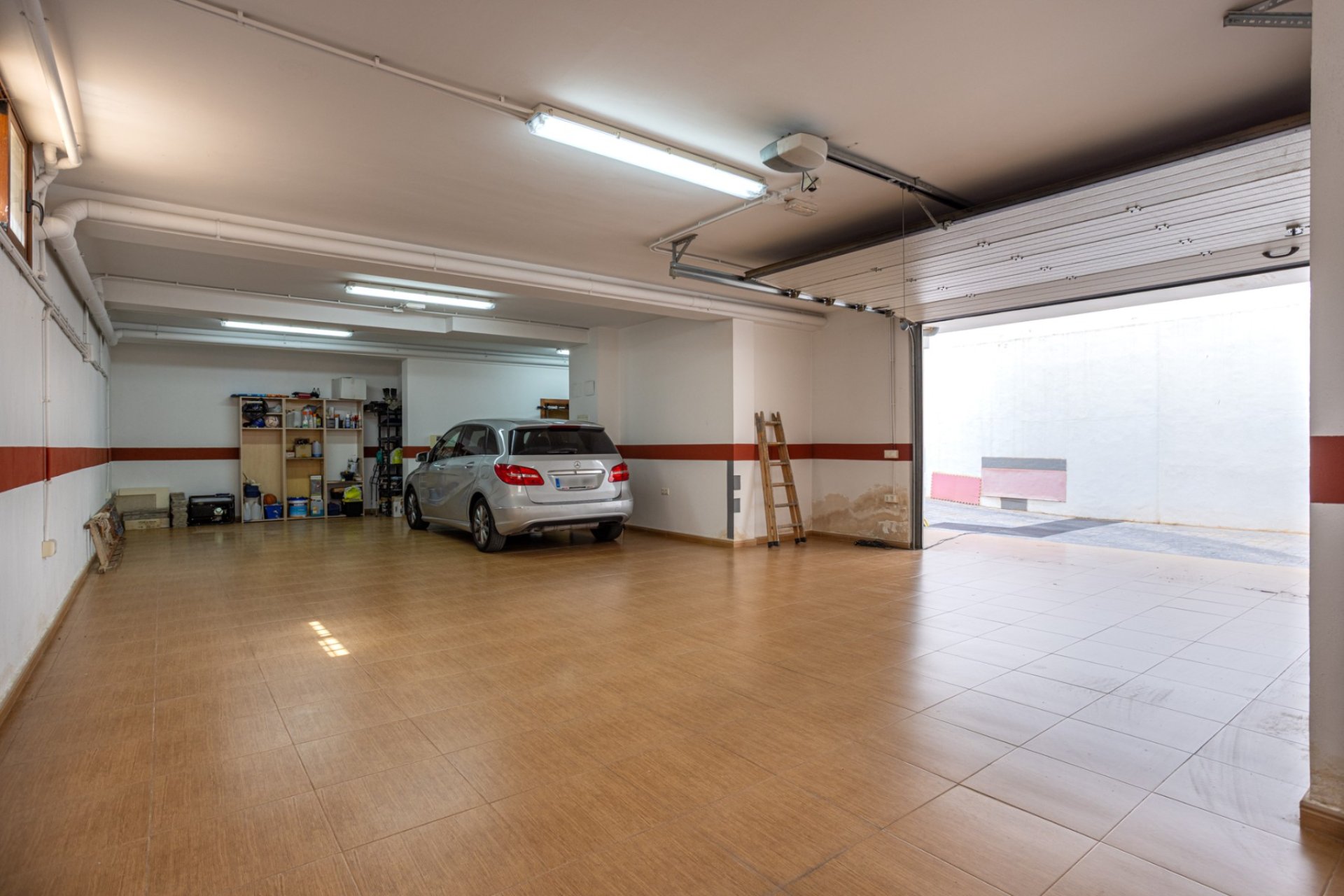 Reventa - Villa -
Los Montesinos - La Herrada