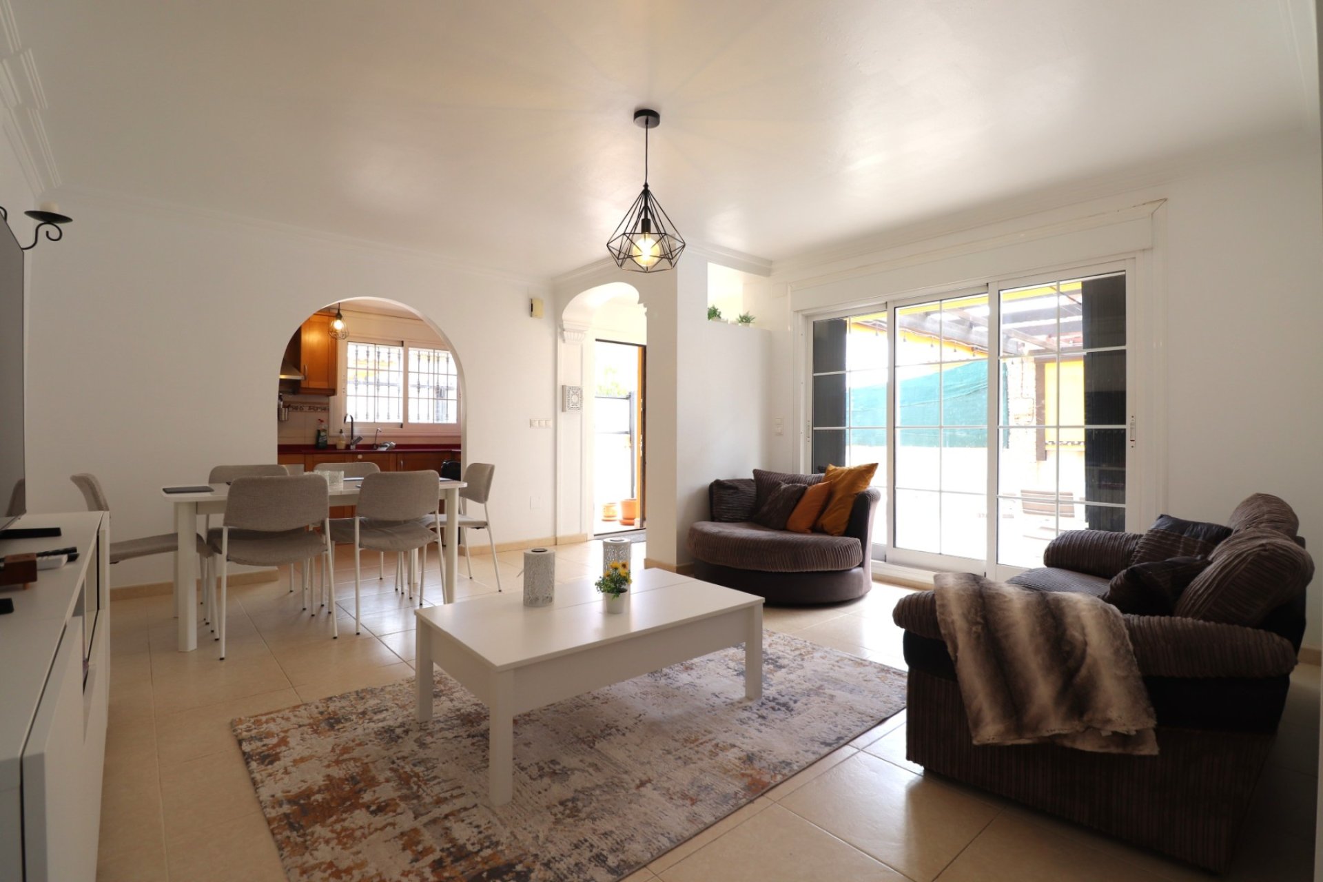 Reventa - Villa -
Los Montesinos - La Herrada