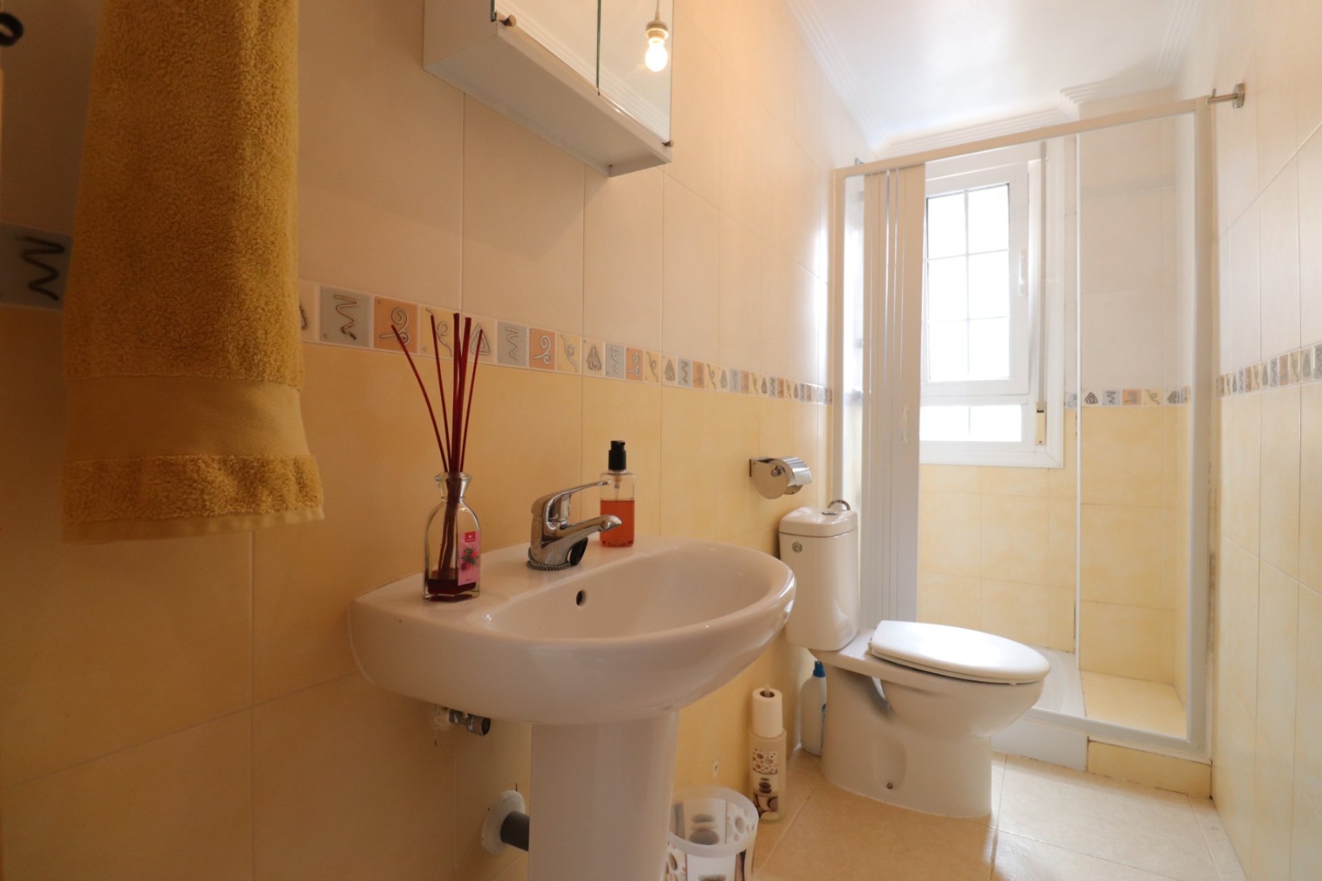 Reventa - Villa -
Los Montesinos - La Herrada