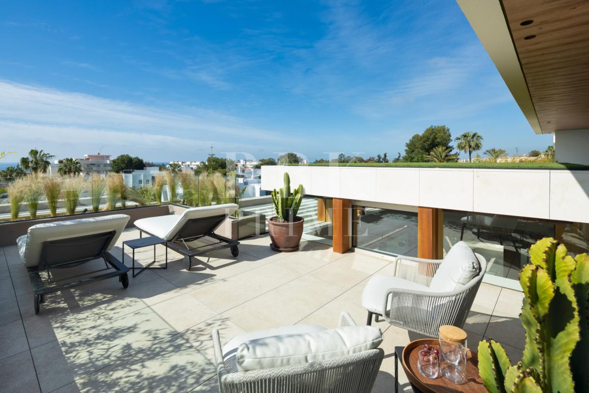 Reventa - Villa -
Malaga - Nueva Andalucía