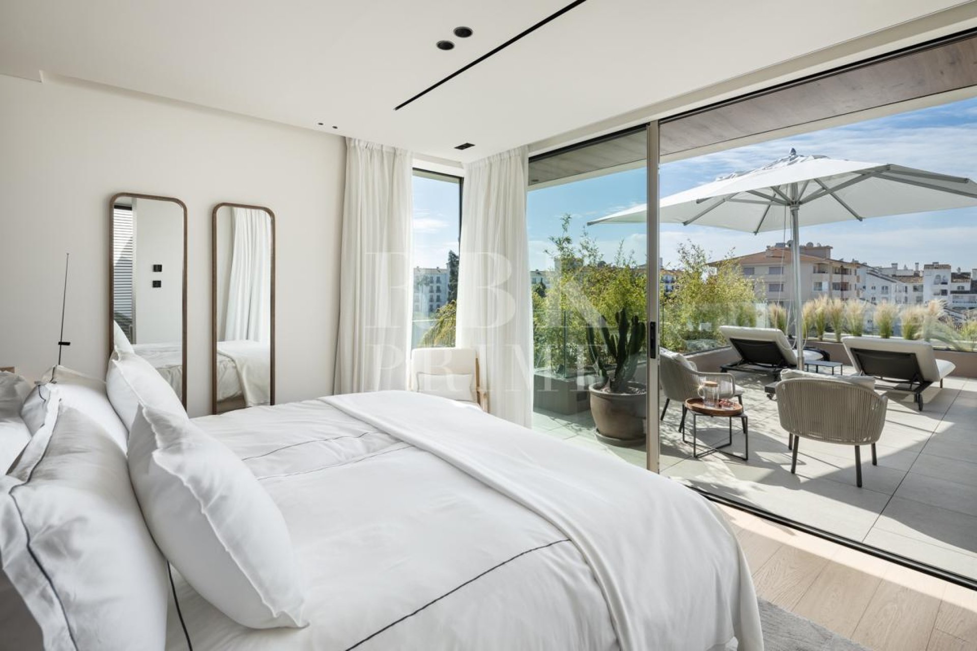 Reventa - Villa -
Malaga - Nueva Andalucía