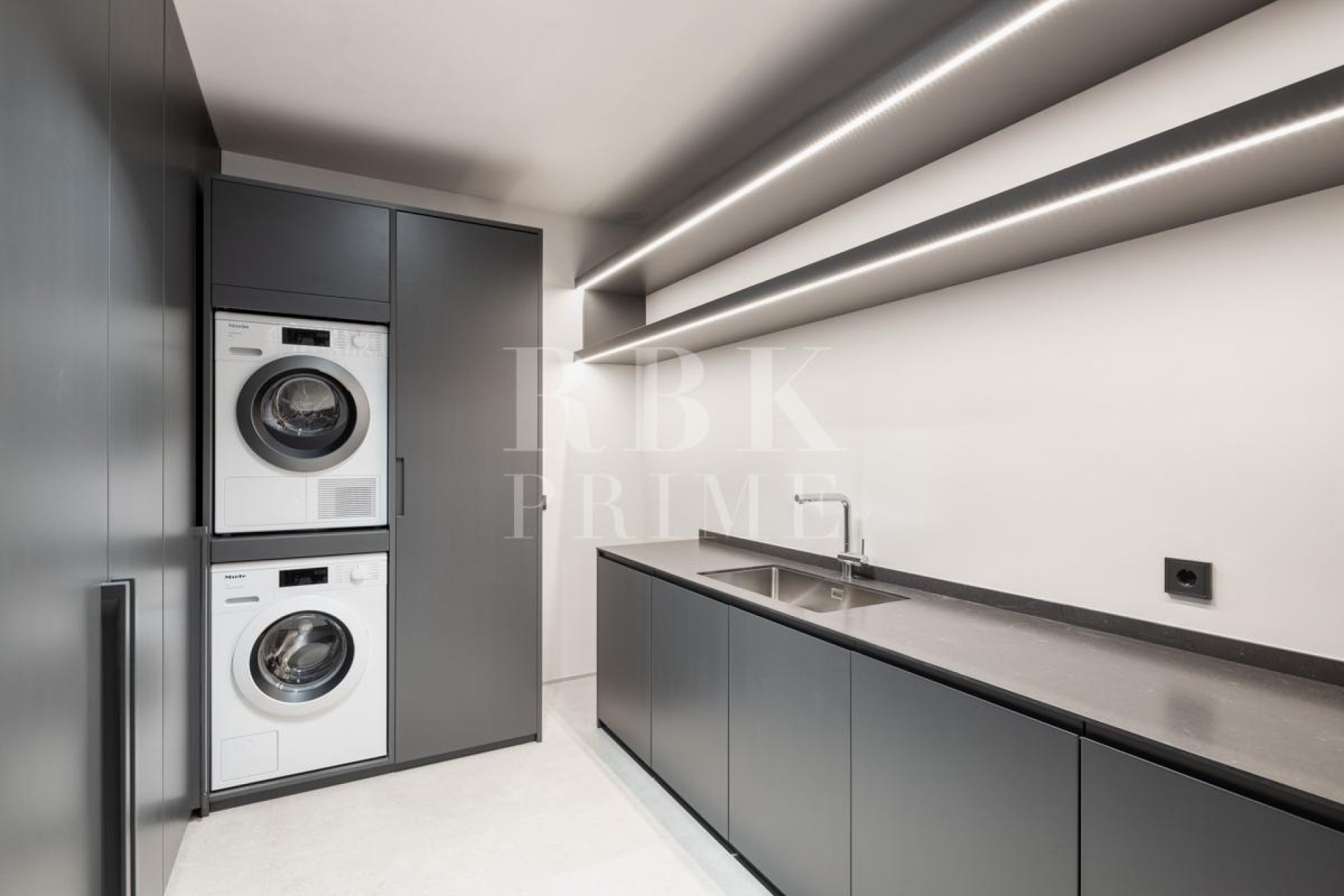 Reventa - Villa -
Malaga - Nueva Andalucía