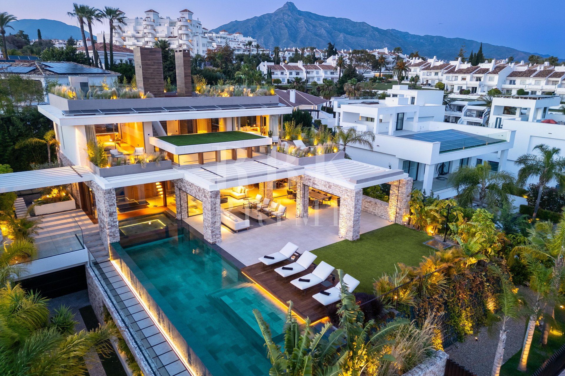Reventa - Villa -
Malaga - Nueva Andalucía