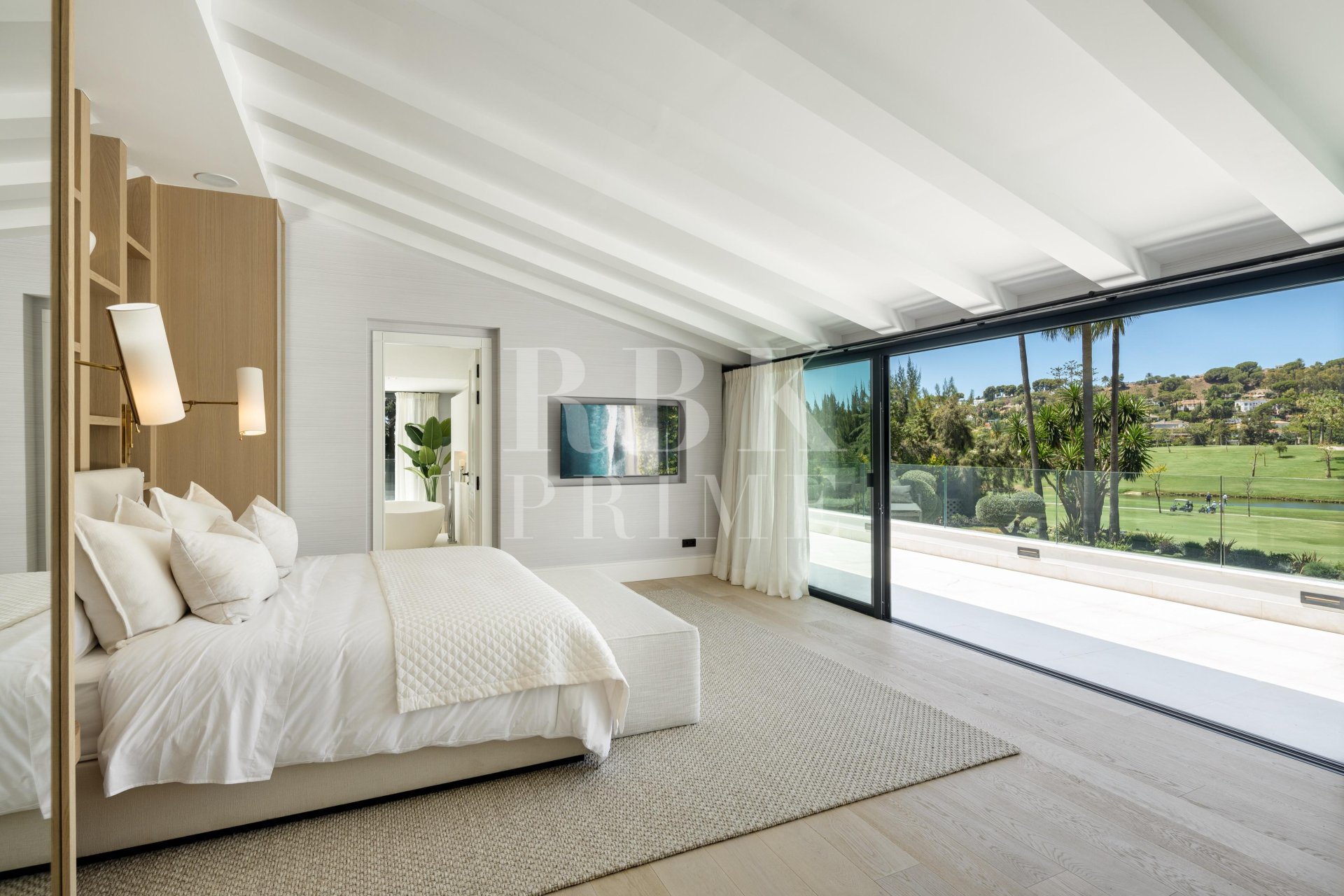 Reventa - Villa -
Malaga - Nueva Andalucía
