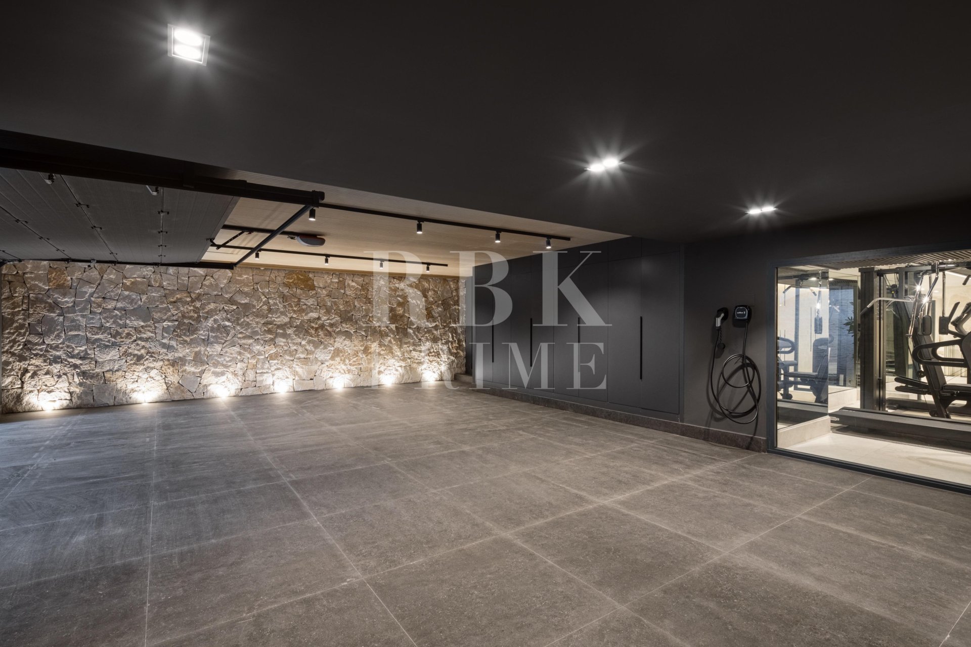 Reventa - Villa -
Malaga - Nueva Andalucía
