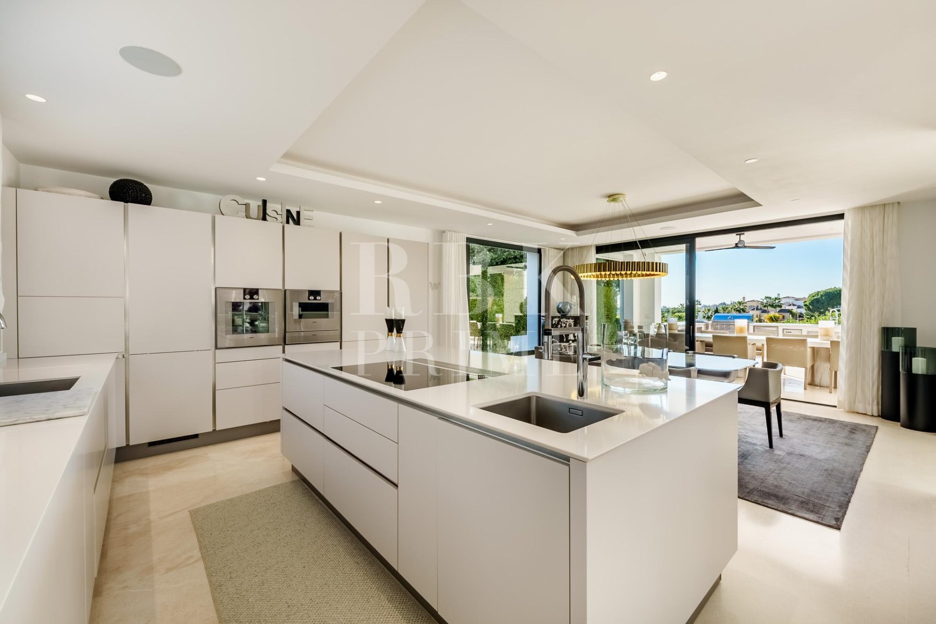 Reventa - Villa -
Malaga - Nueva Andalucía