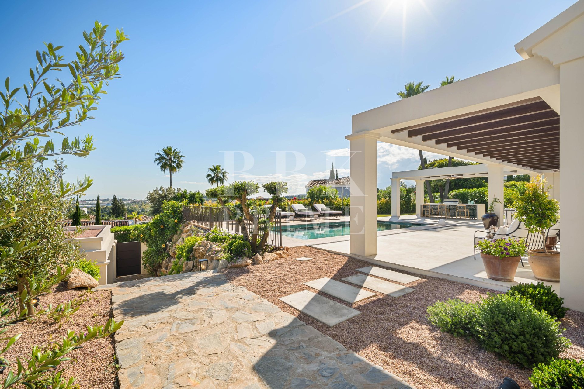 Reventa - Villa -
Malaga - Nueva Andalucía