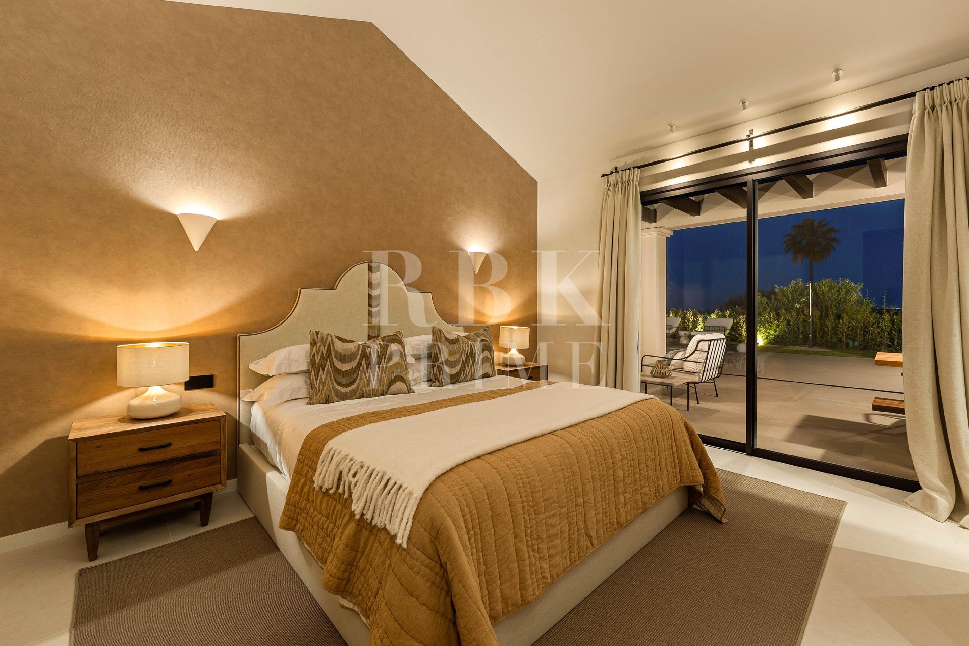 Reventa - Villa -
Malaga - Nueva Andalucía