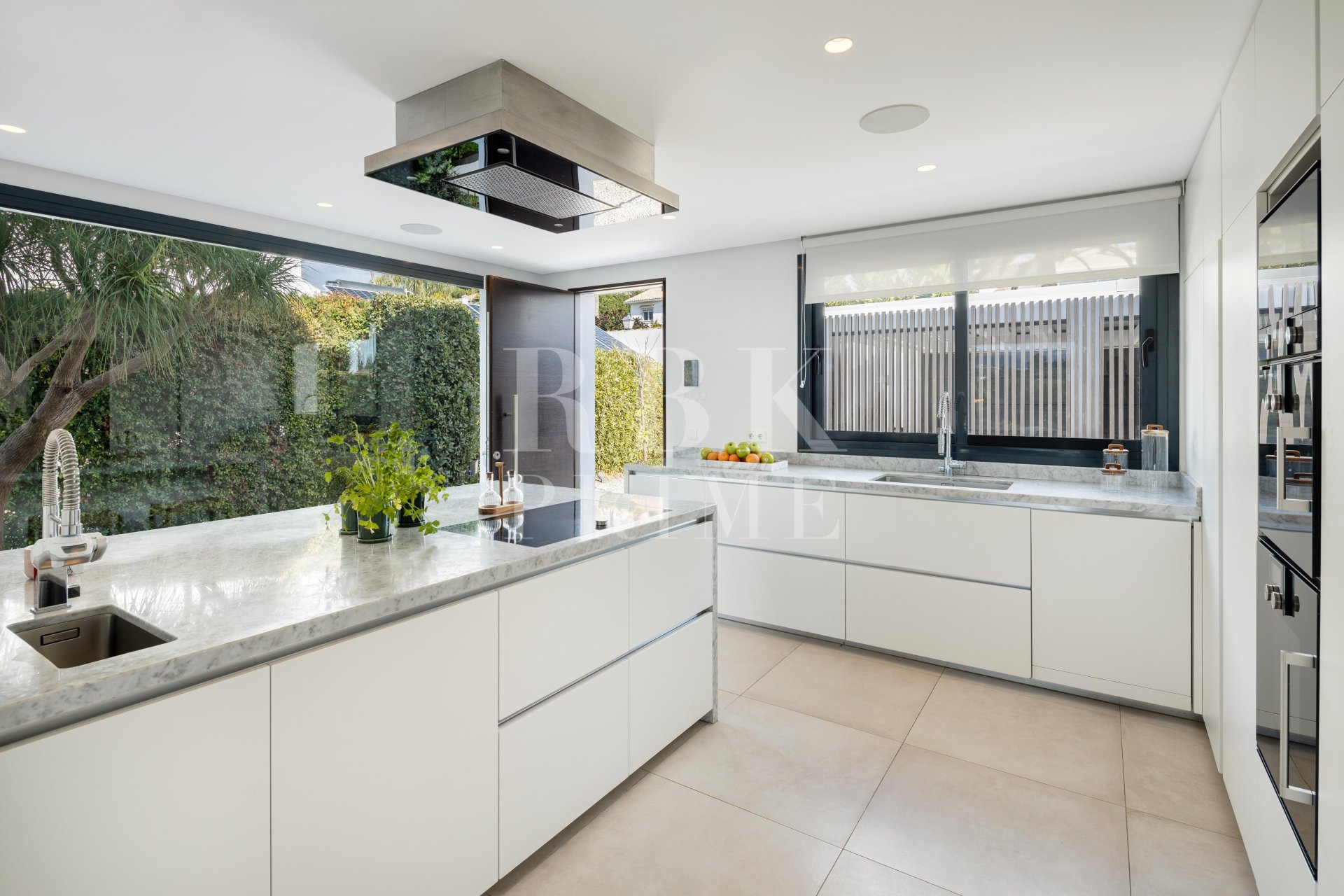 Reventa - Villa -
Malaga - Nueva Andalucía