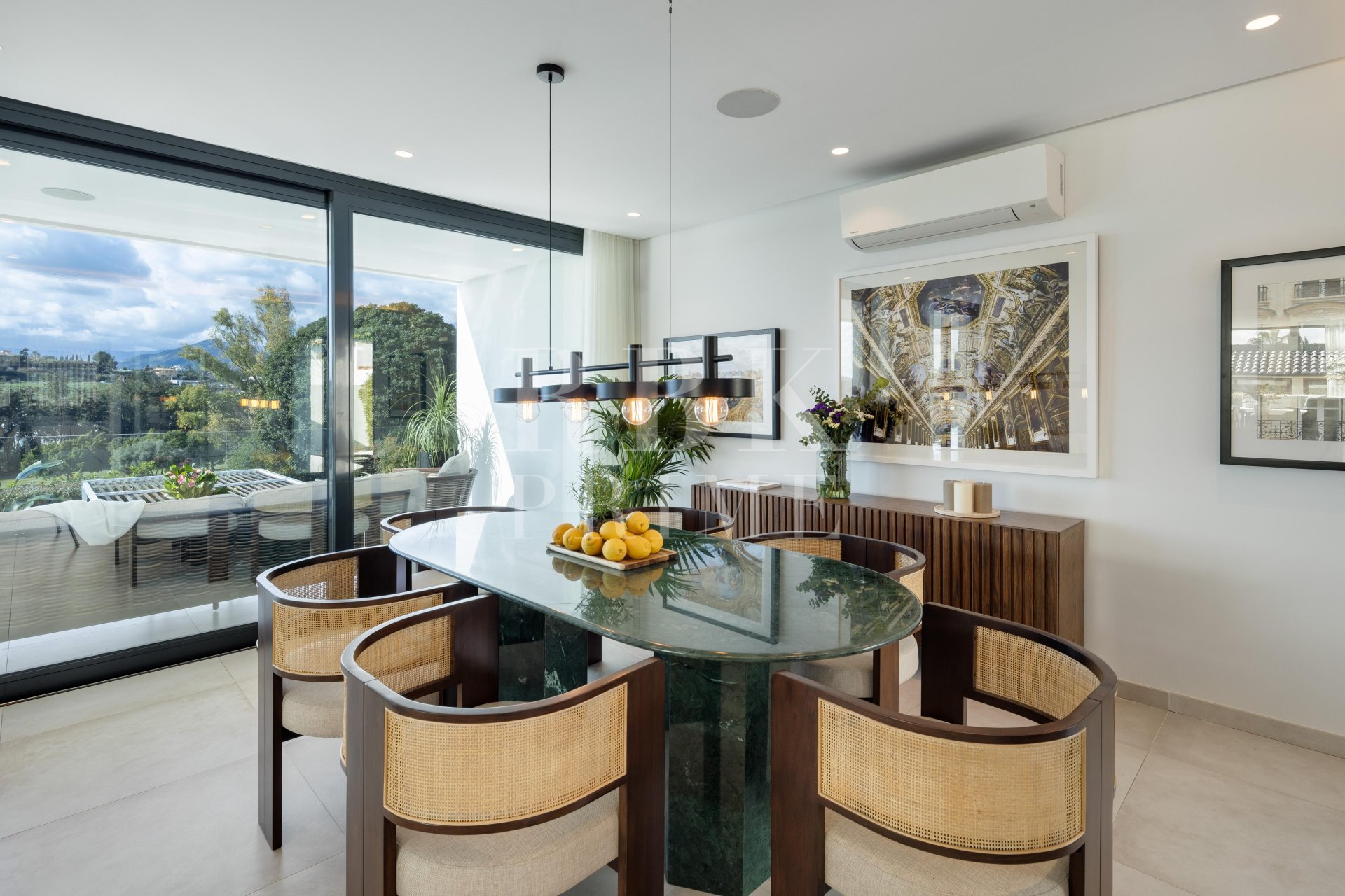 Reventa - Villa -
Malaga - Nueva Andalucía