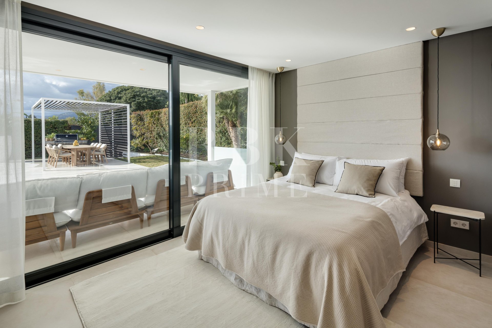 Reventa - Villa -
Malaga - Nueva Andalucía