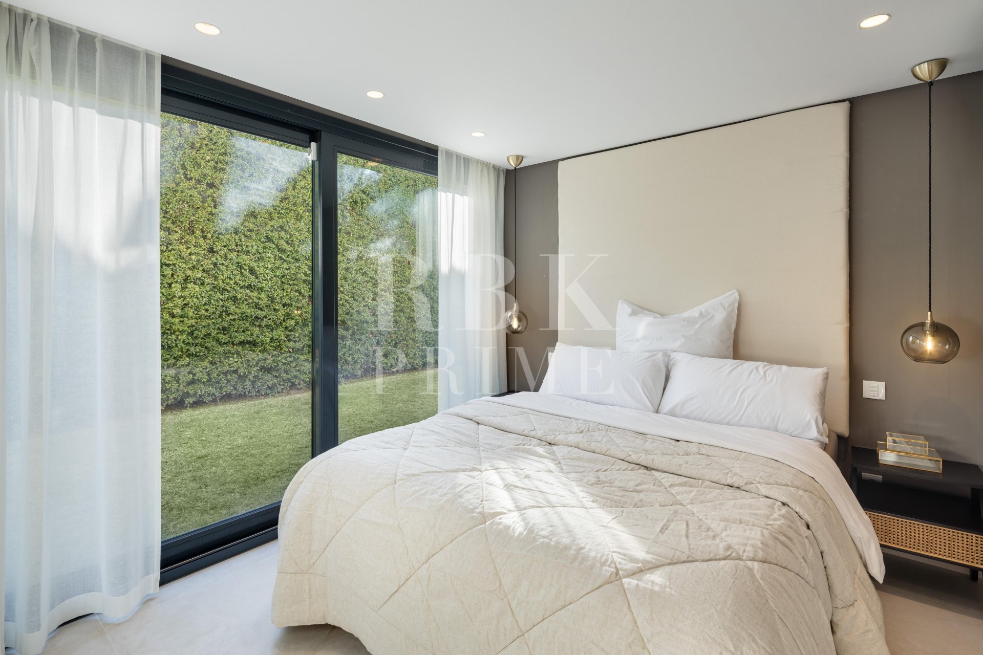 Reventa - Villa -
Malaga - Nueva Andalucía