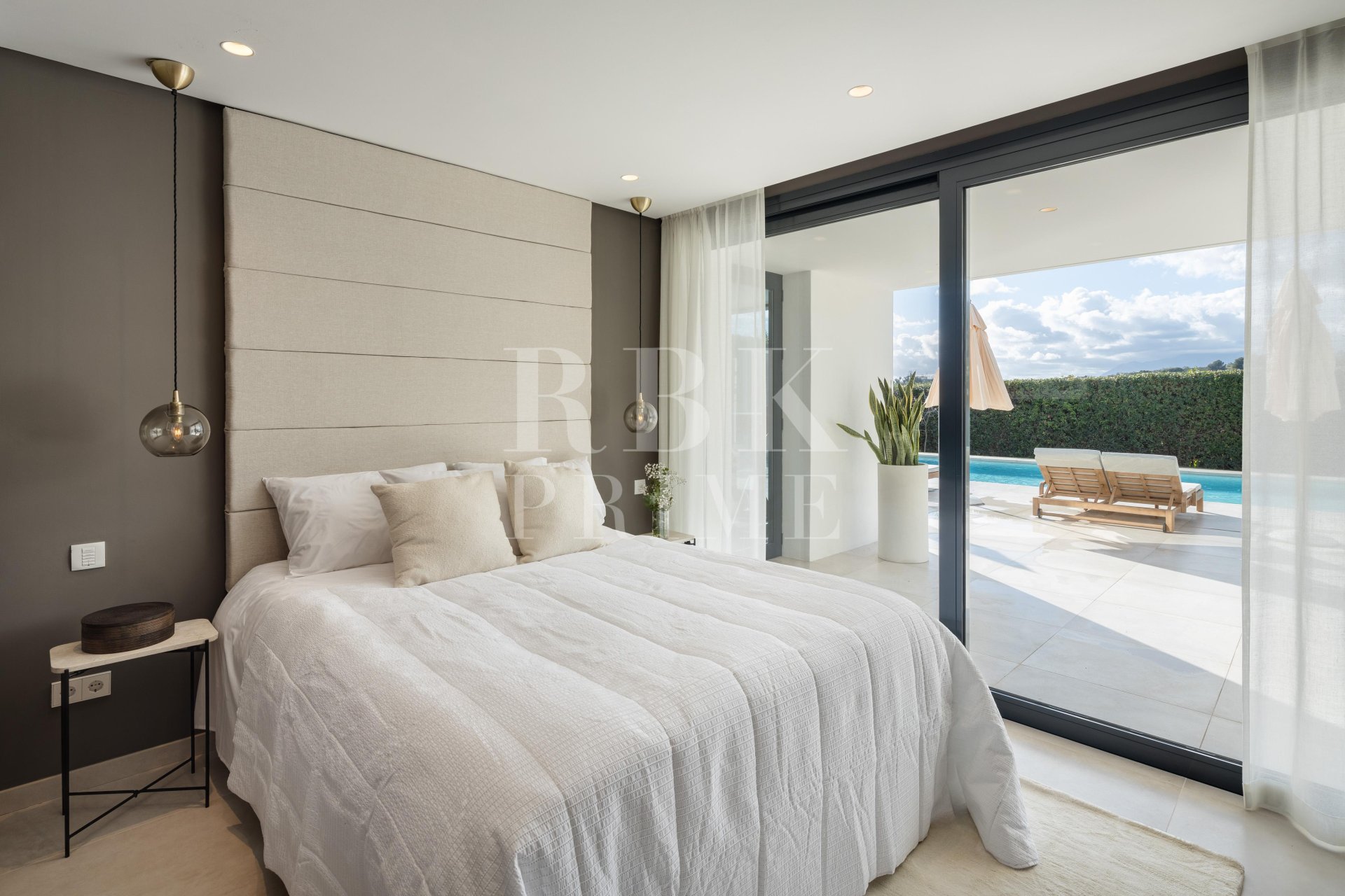 Reventa - Villa -
Malaga - Nueva Andalucía