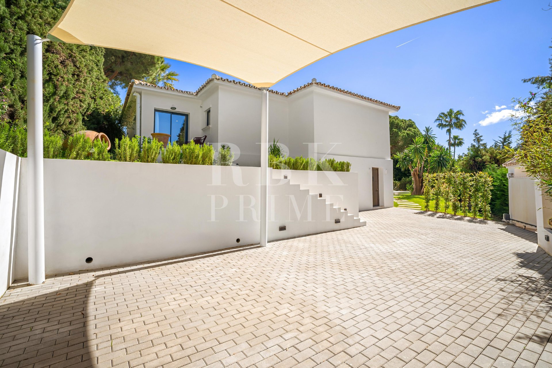 Reventa - Villa -
Malaga - Nueva Andalucía