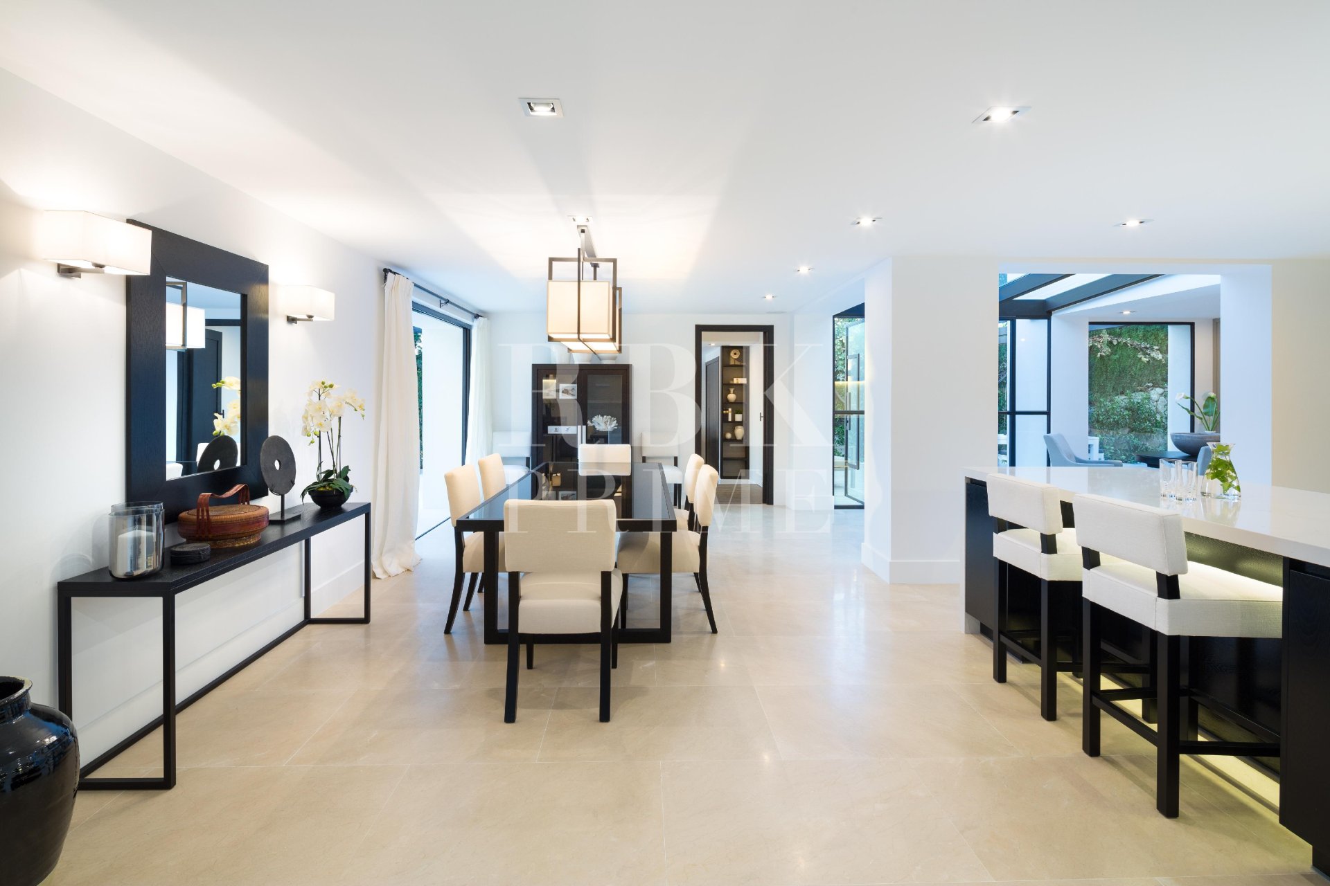 Reventa - Villa -
Malaga - Nueva Andalucía