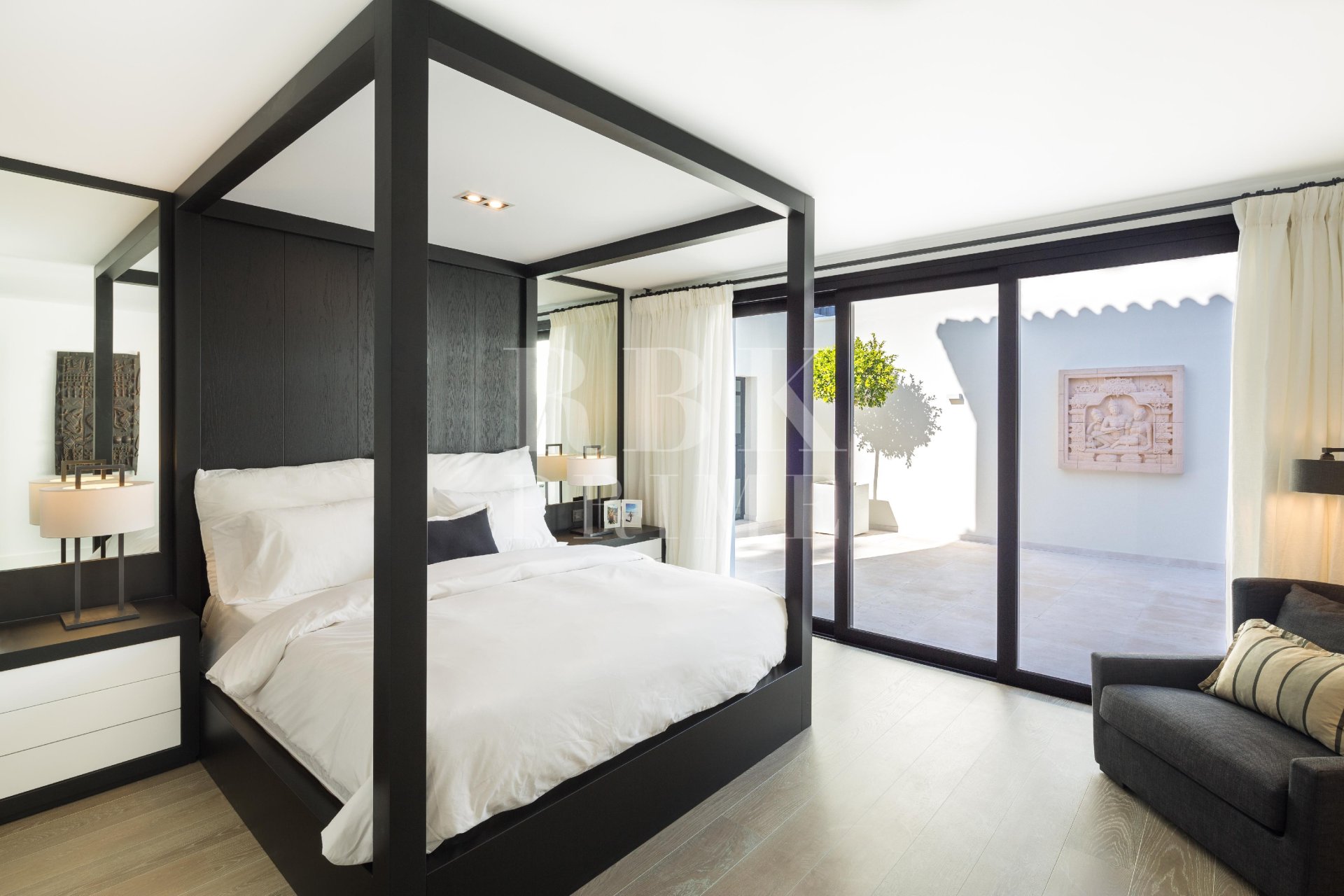 Reventa - Villa -
Malaga - Nueva Andalucía