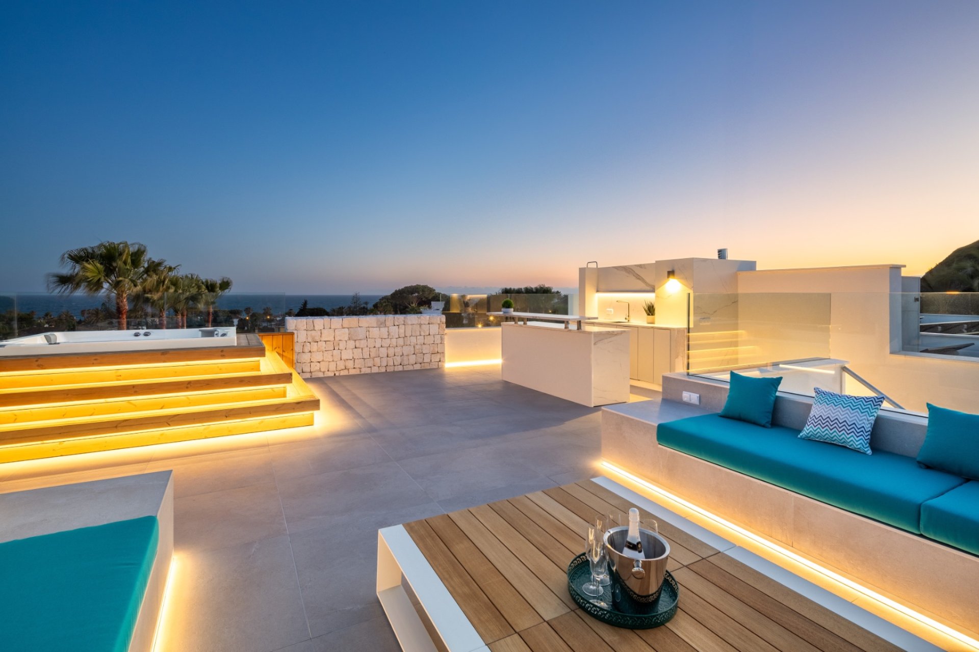Reventa - Villa -
Marbella - East Marbella
