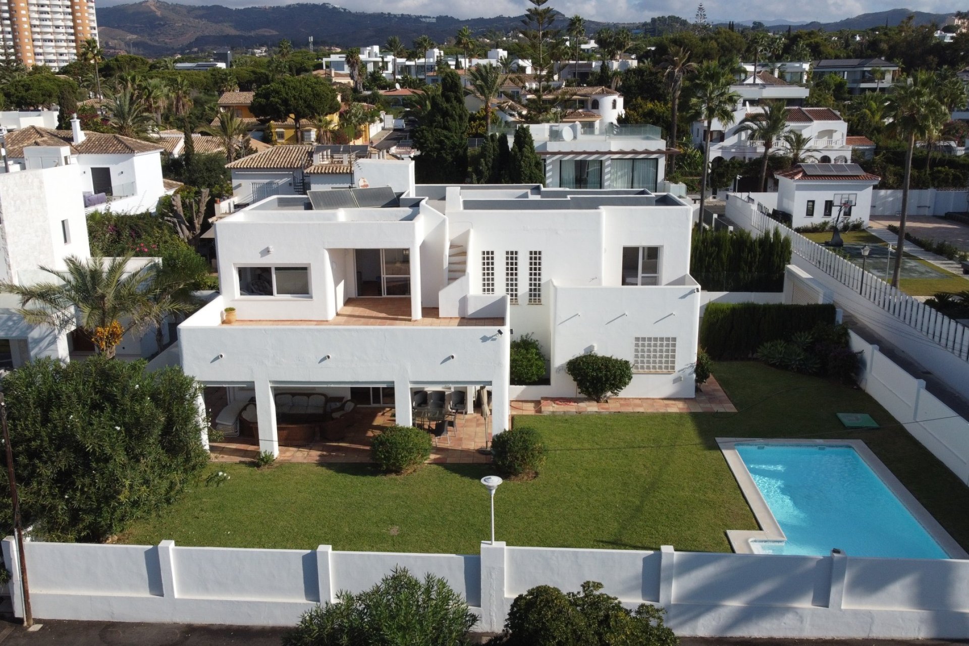 Reventa - Villa -
Marbella - Las Chapas