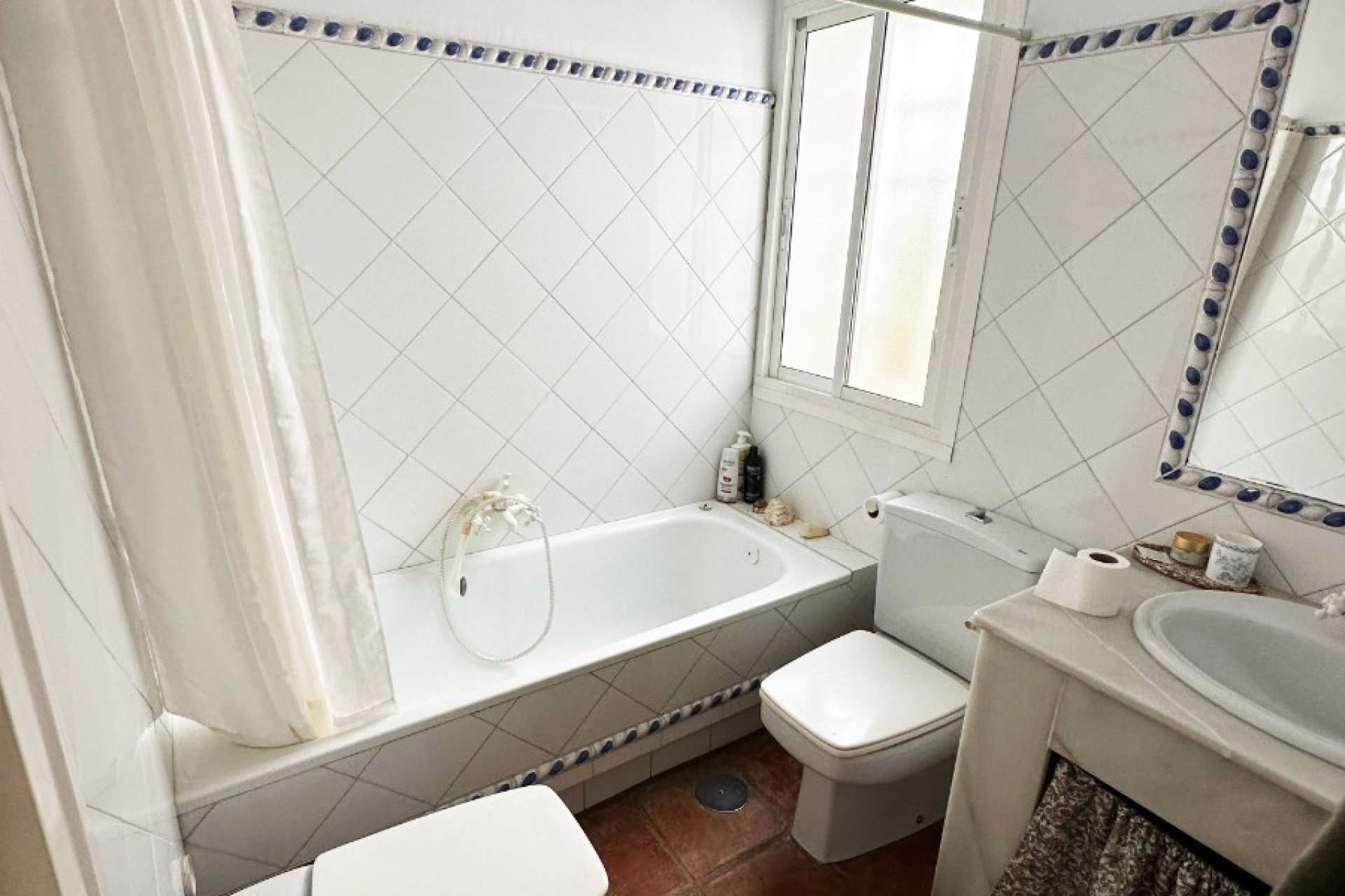 Reventa - Villa -
Marbella - Las Chapas