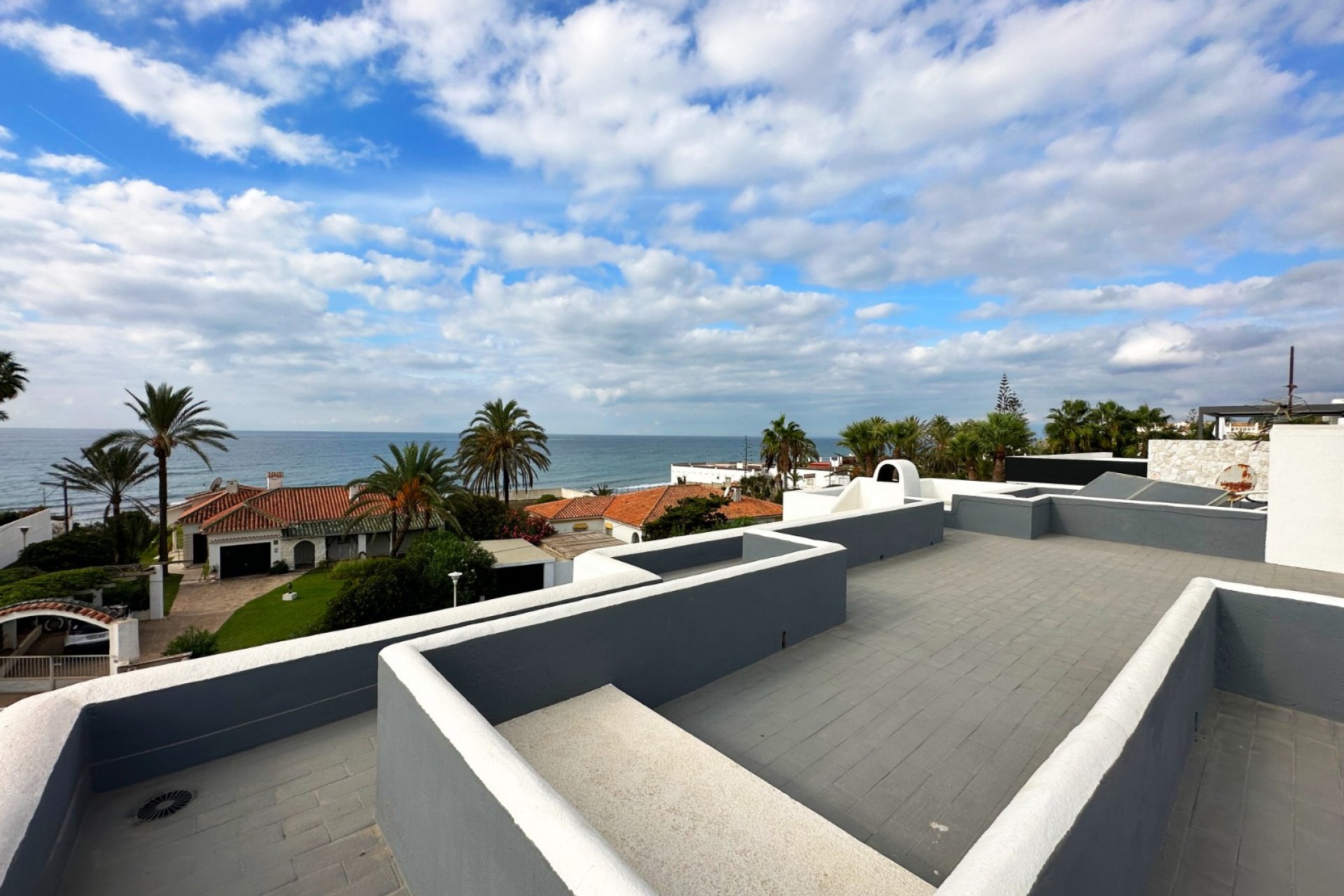 Reventa - Villa -
Marbella - Las Chapas