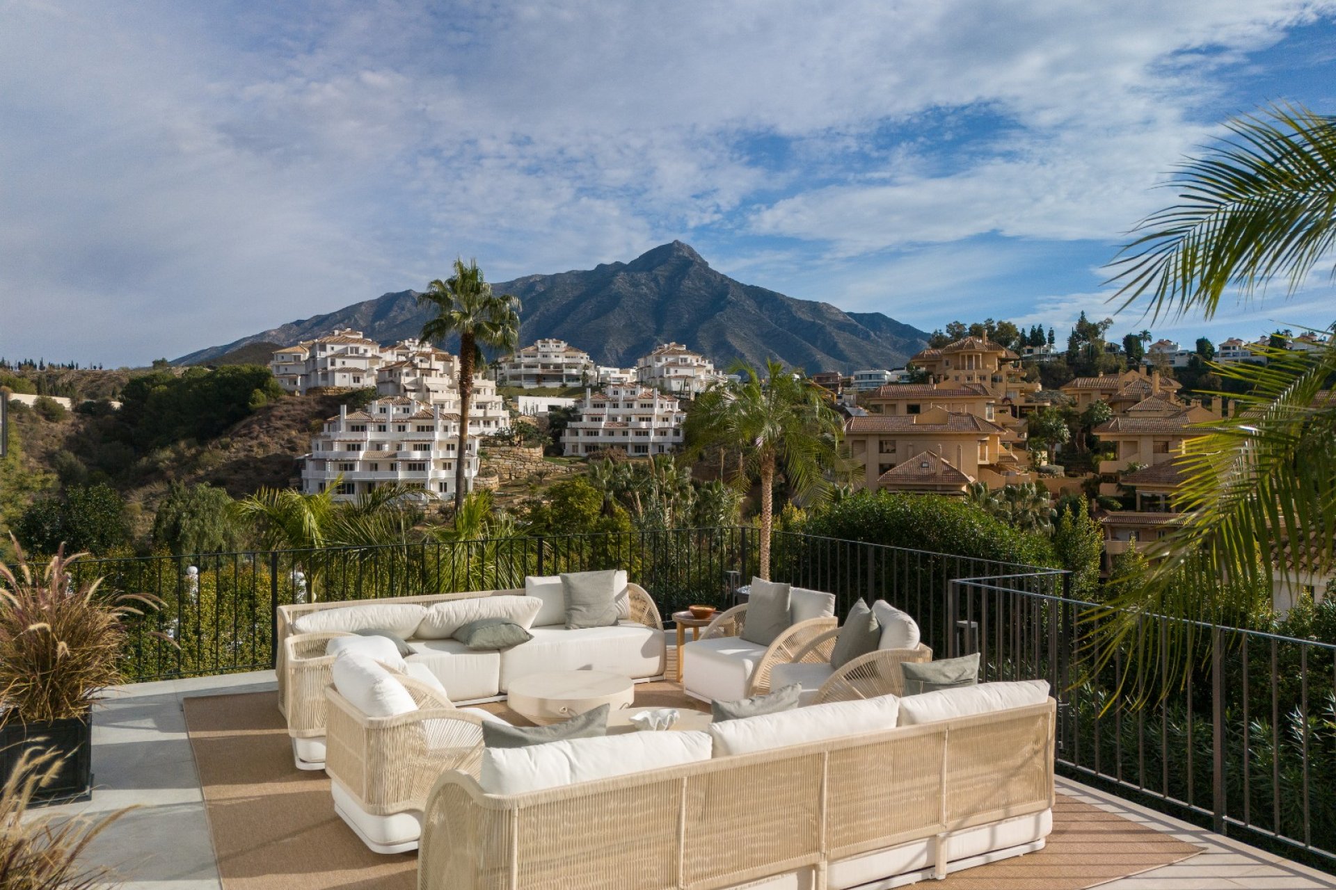 Reventa - Villa -
Marbella - Los Naranjos de Marbella