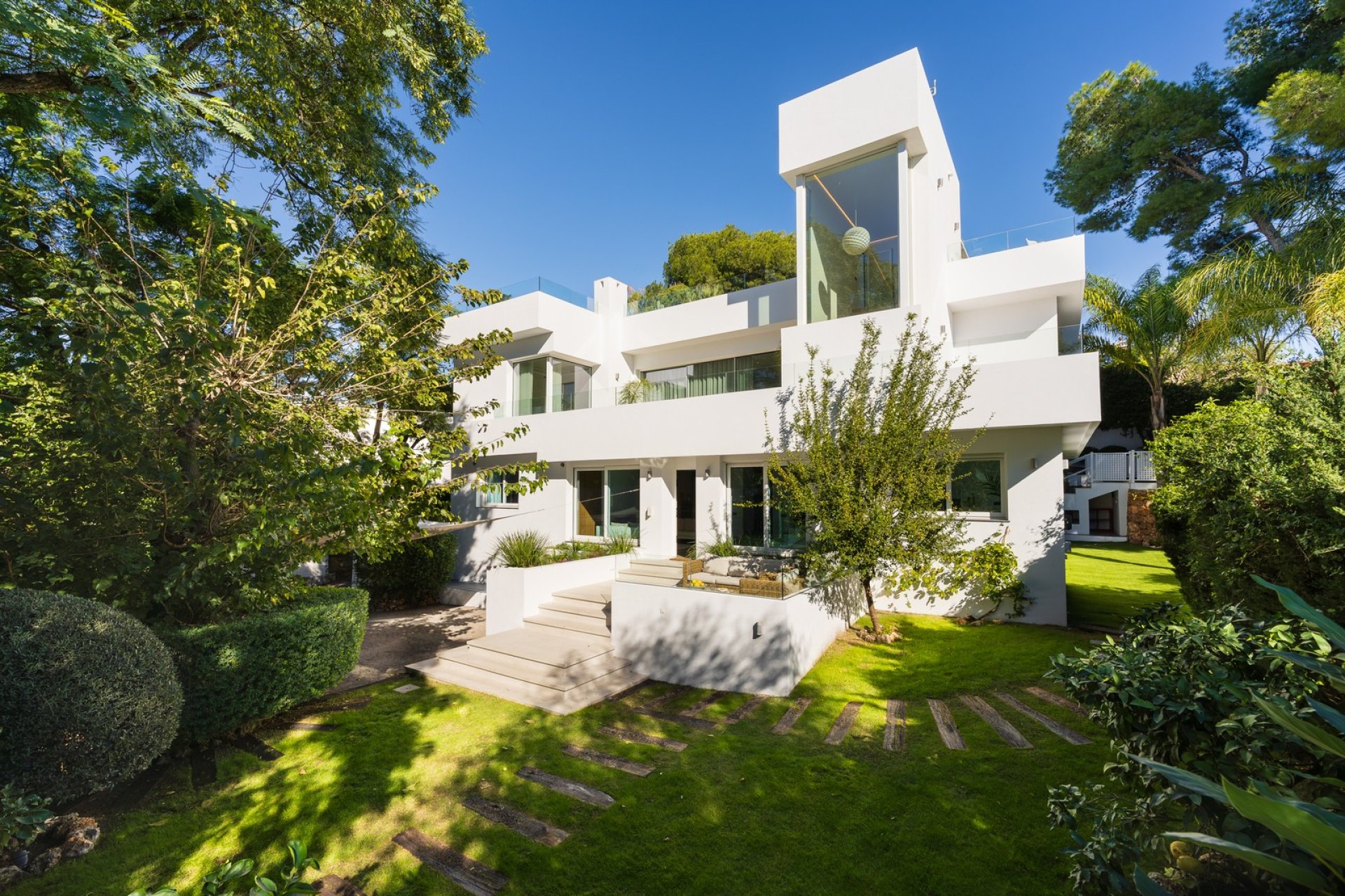 Reventa - Villa -
Marbella - Nueva Andalucía