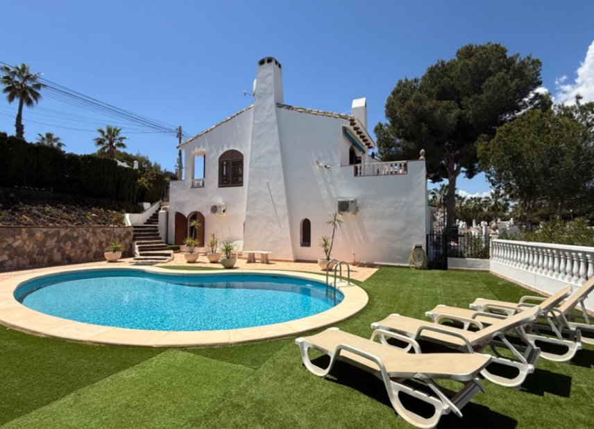Reventa - Villa -
Orihuela - Costa Blanca