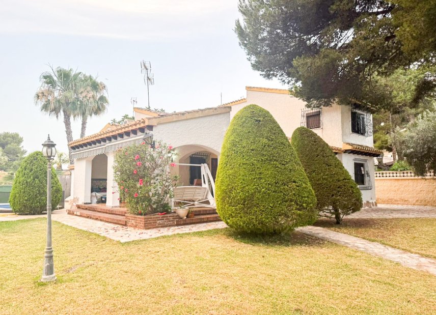 Reventa - Villa -
Orihuela Costa - Punta Prima