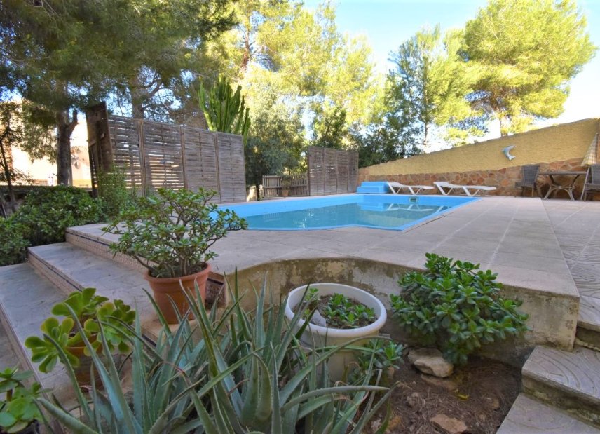Reventa - Villa -
Orihuela Costa - Villamartín