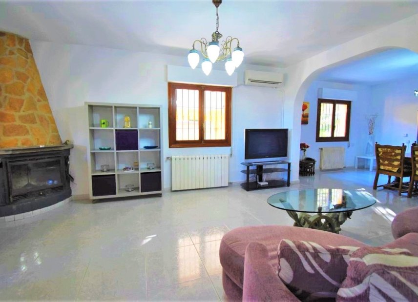 Reventa - Villa -
Orihuela Costa - Villamartín