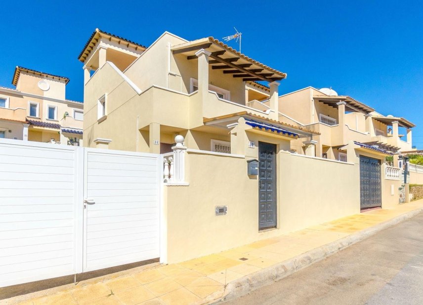 Reventa - Villa -
Orihuela Costa - Villamartín
