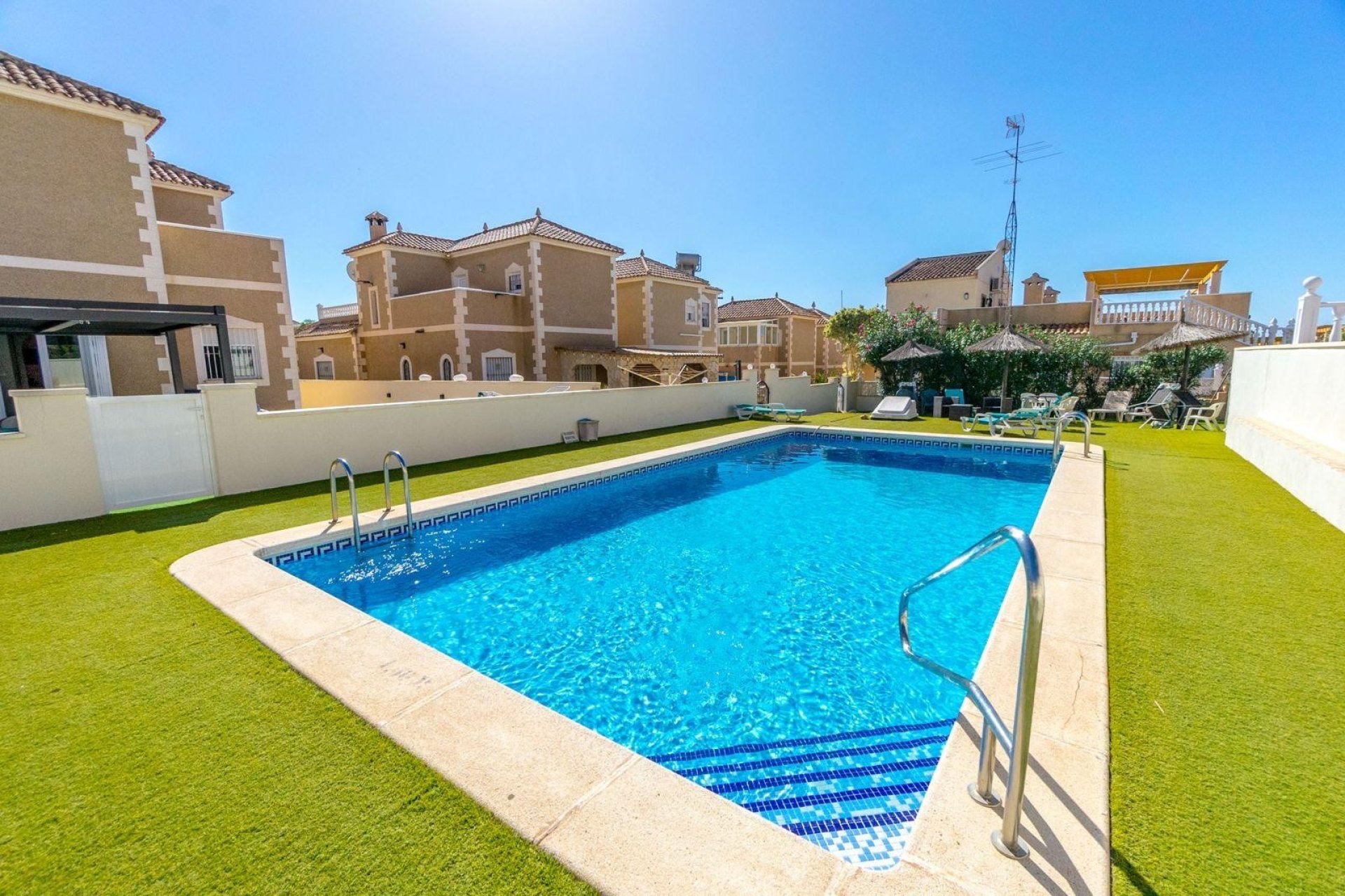 Reventa - Villa -
Orihuela Costa - Villamartín