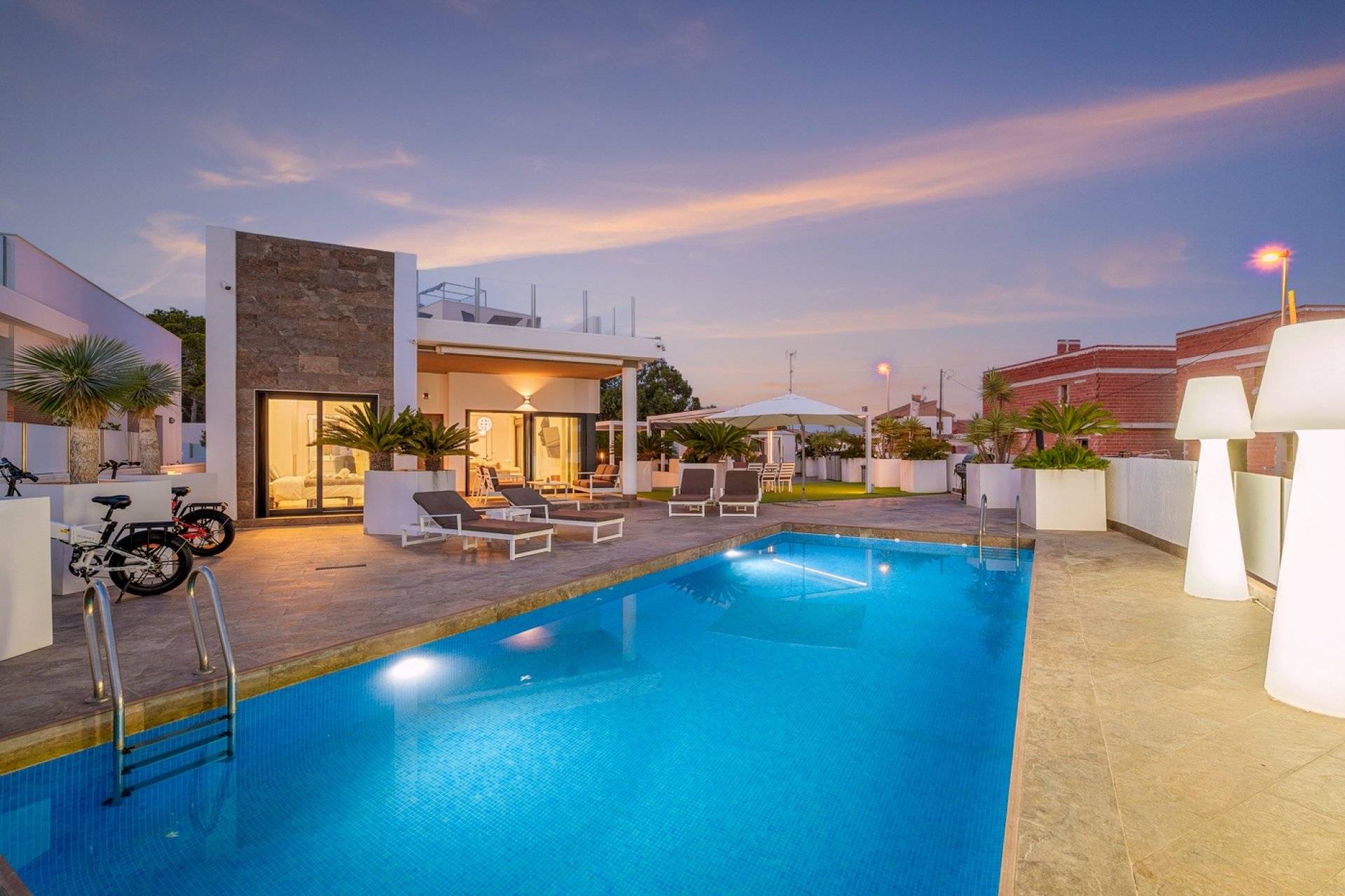 Reventa - Villa -
Orihuela Costa - Villamartín