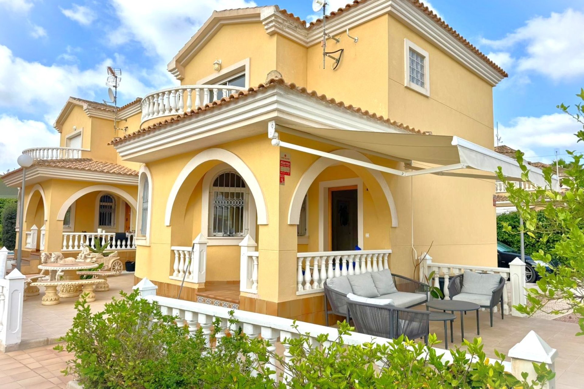 Reventa - Villa -
Orihuela Costa - Villamartín