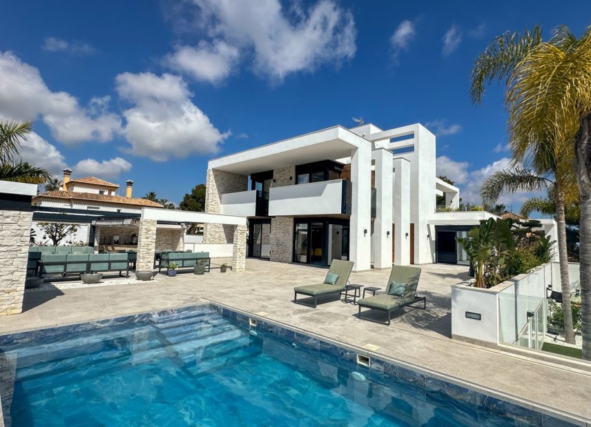 Reventa - Villa -
Orihuela Costa - Villamartín