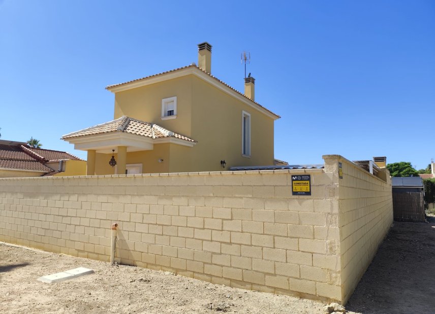 Reventa - Villa -
San Fulgencio - La Marina