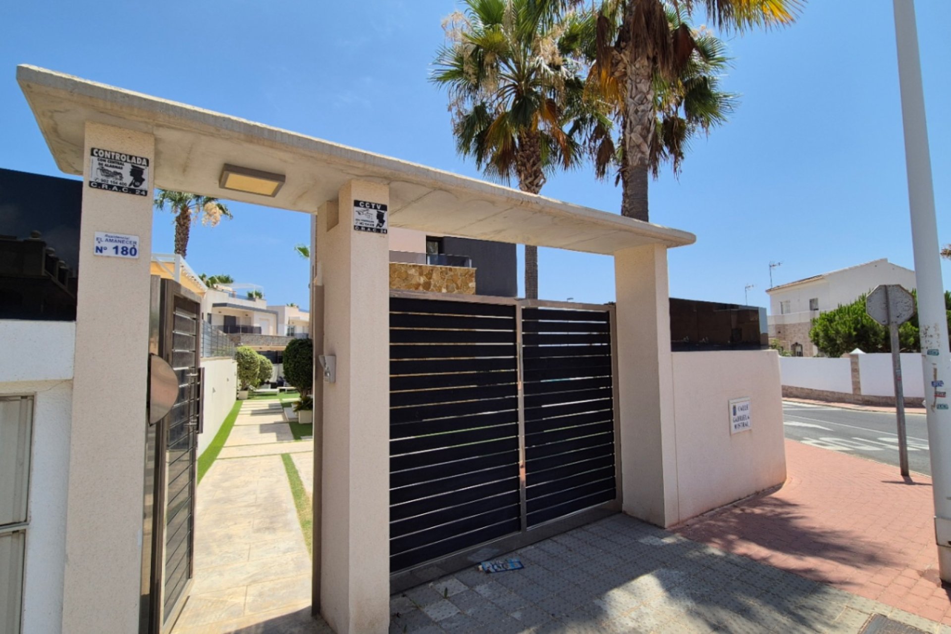 Reventa - Villa -
Torrevieja - Costa Blanca