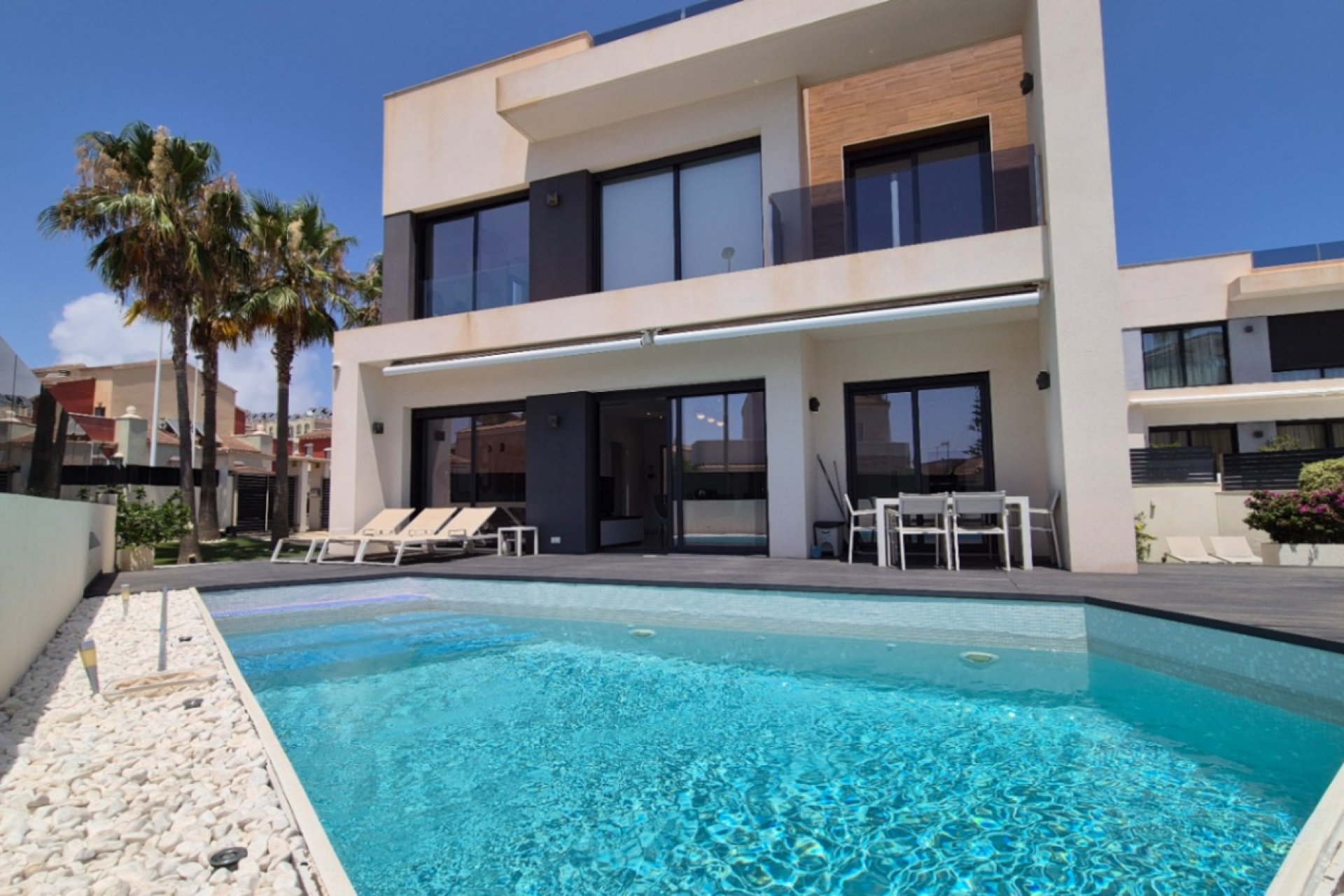 Reventa - Villa -
Torrevieja - Costa Blanca